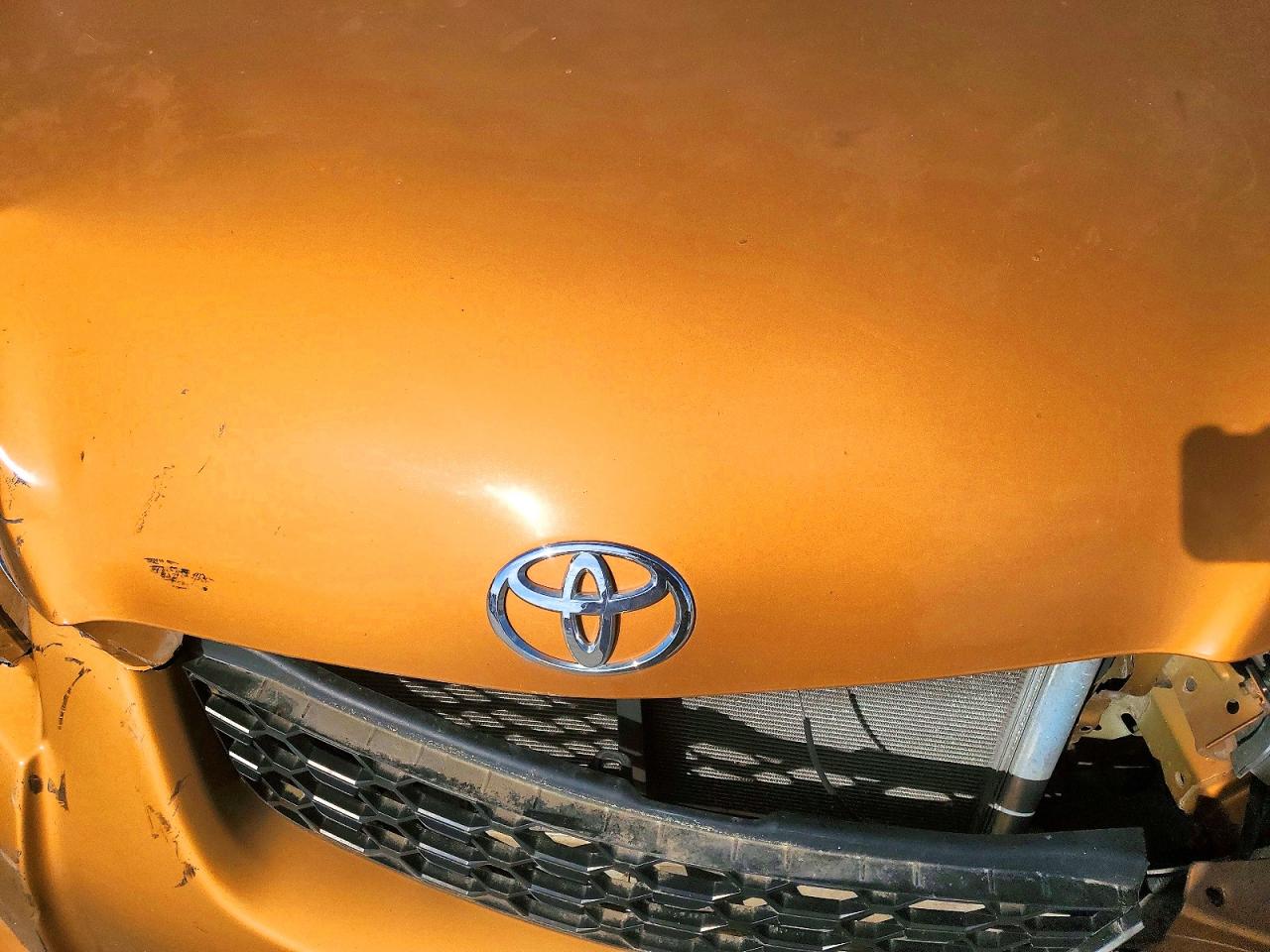 2010 Toyota Matrix Base Gold vin: 2T1KU4EE6AC336946