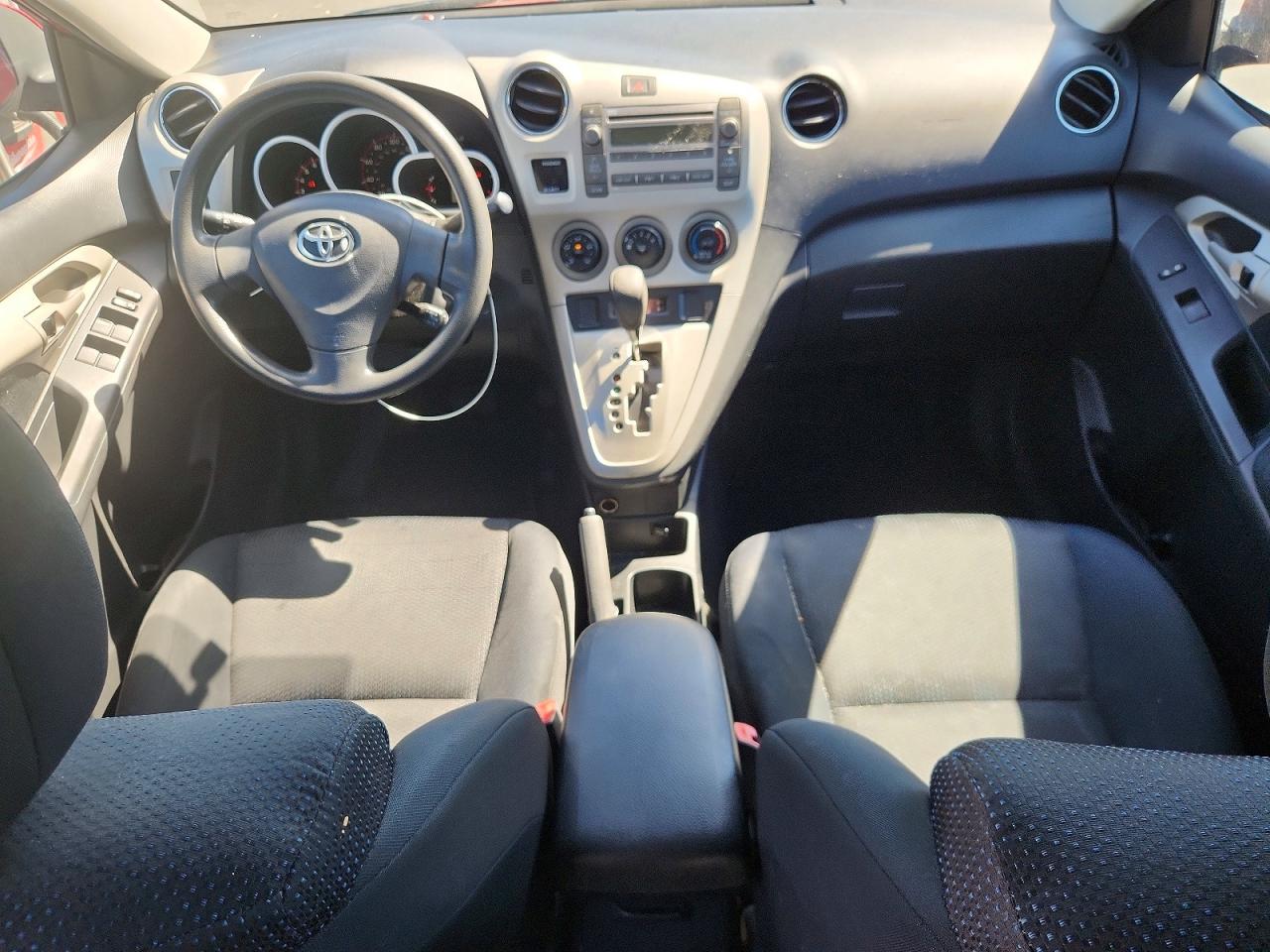 2010 Toyota Matrix Base Red vin: 2T1KU4EE6AC438313