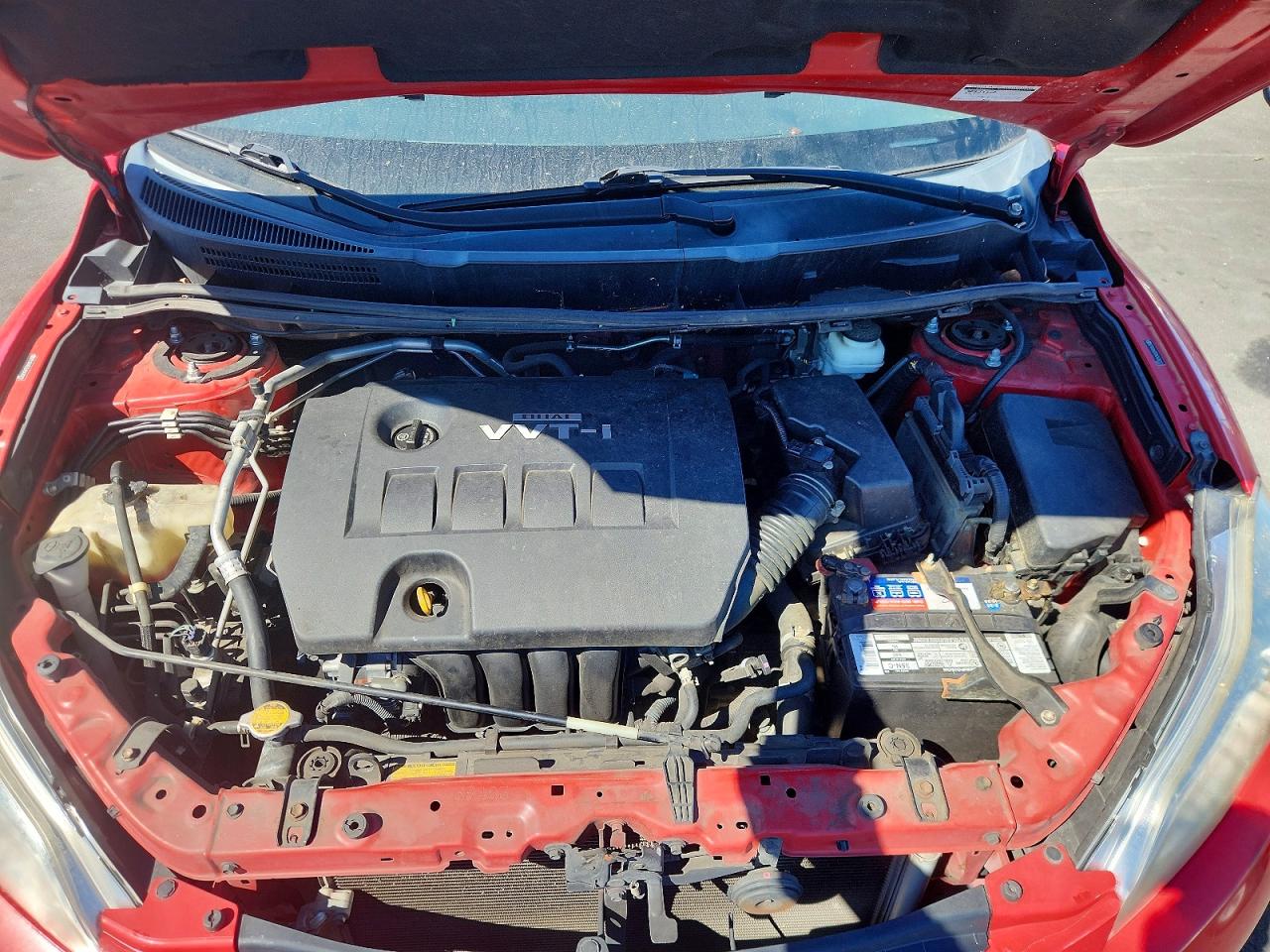 2010 Toyota Matrix Base Red vin: 2T1KU4EE6AC438313