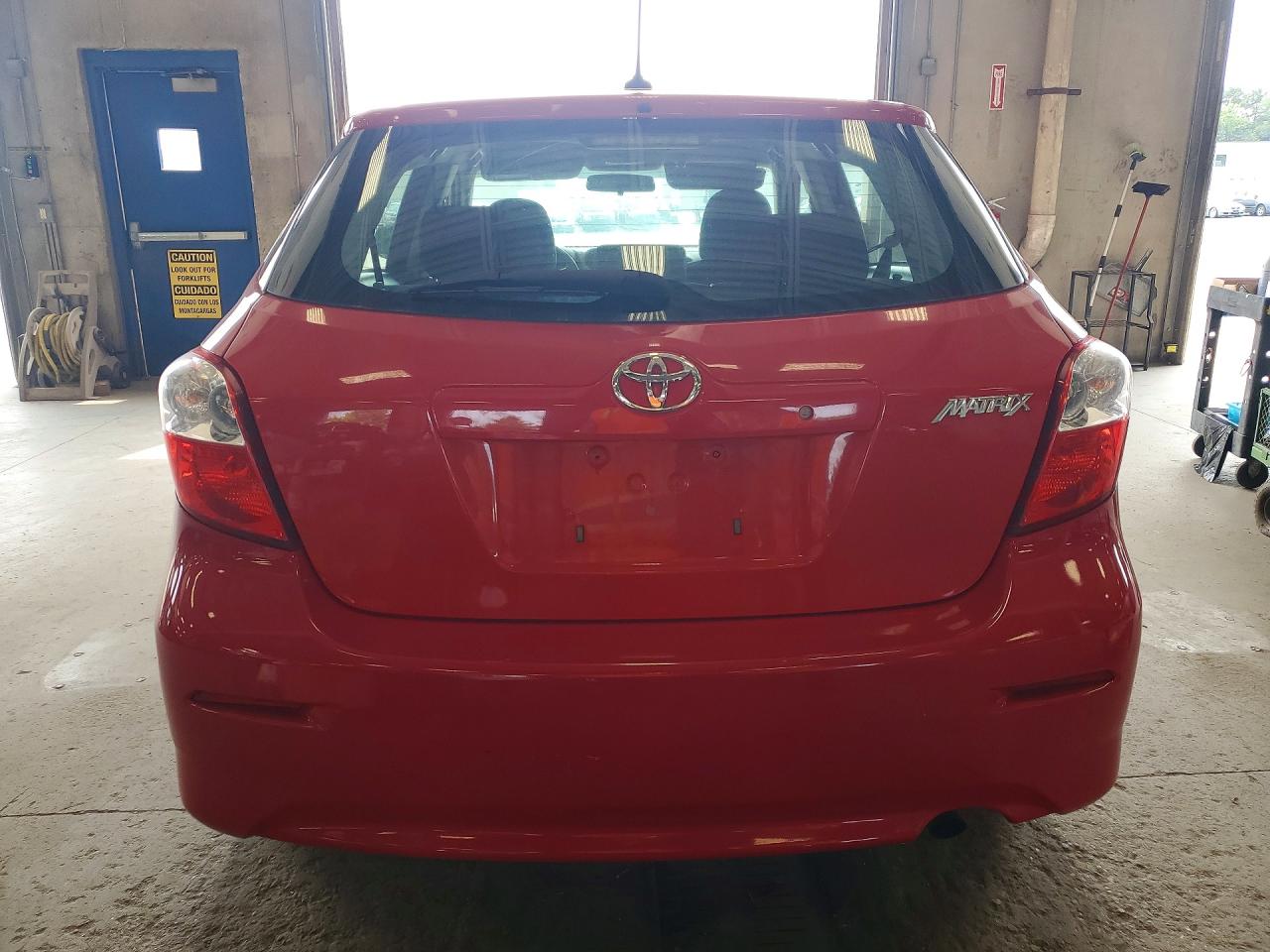 2011 Toyota Matrix Base Красный vin: 2T1KU4EE6BC542253