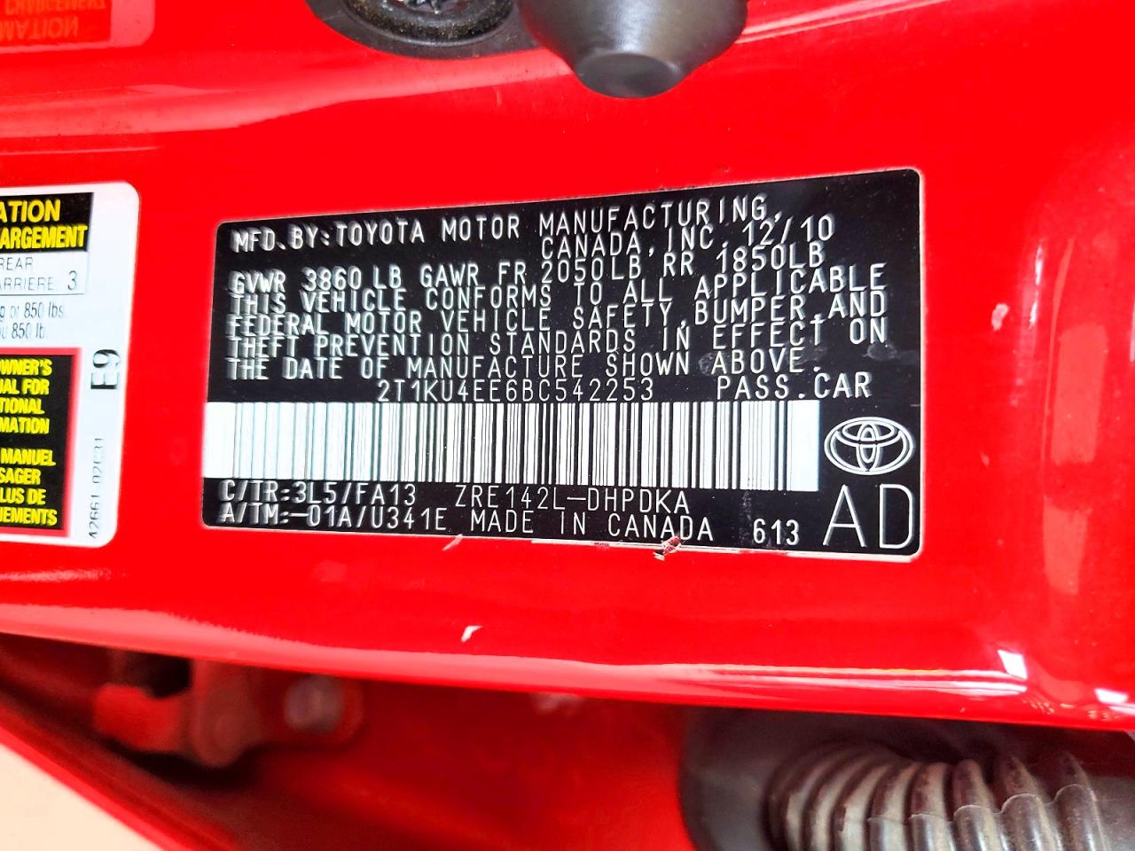 2011 Toyota Matrix Base Красный vin: 2T1KU4EE6BC542253