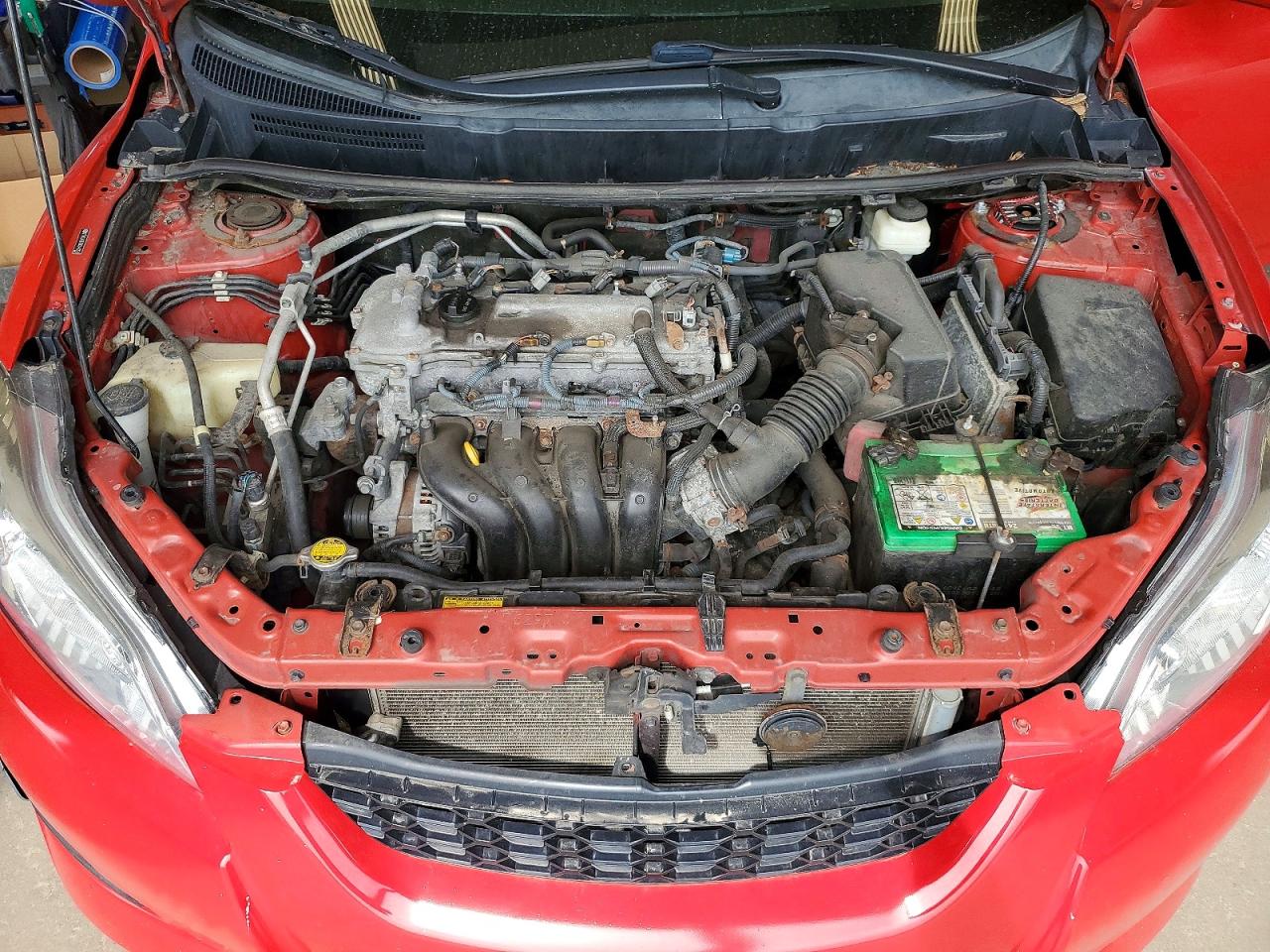 2011 Toyota Matrix Base Красный vin: 2T1KU4EE6BC542253