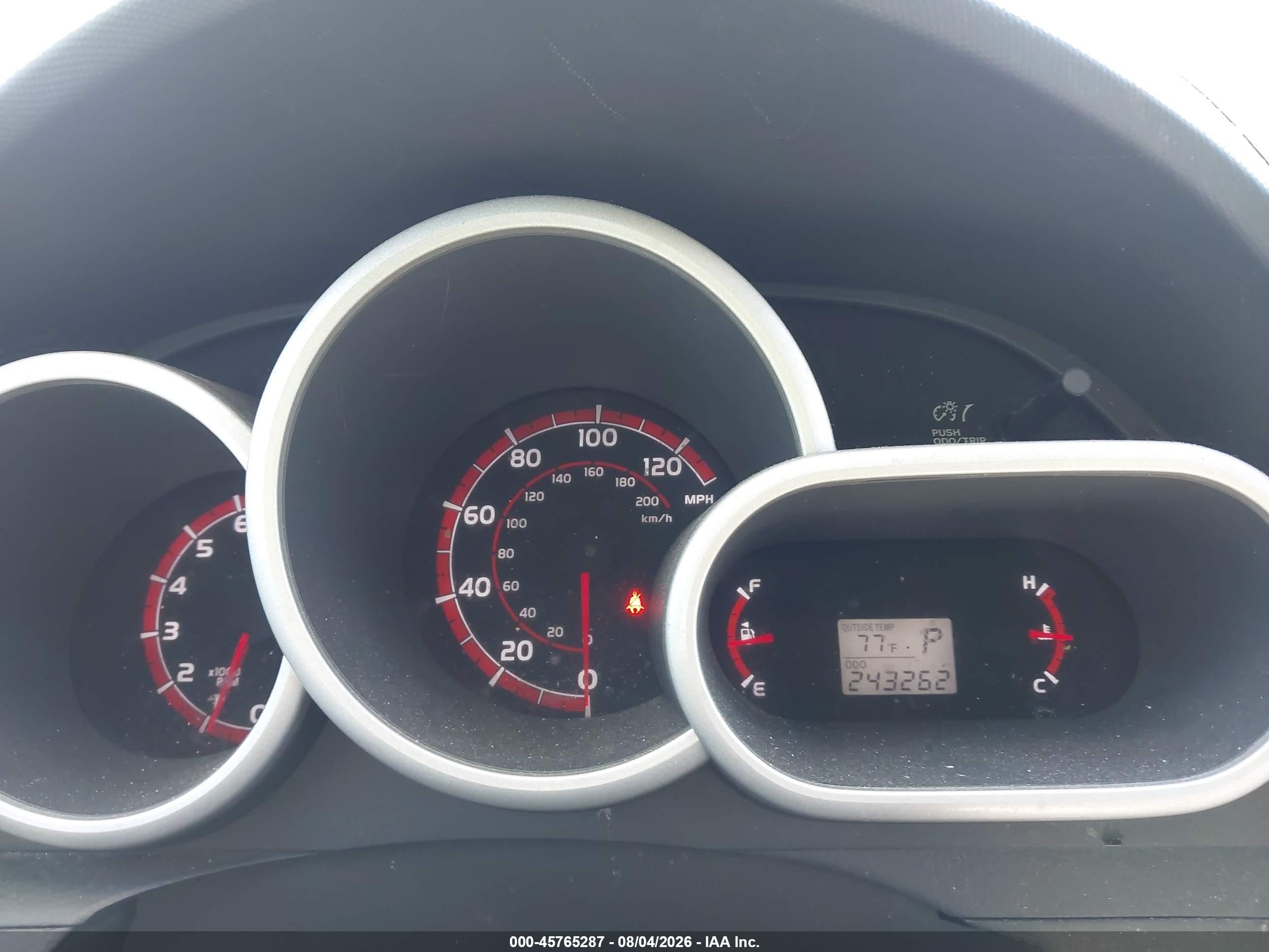 2011 Toyota Matrix   White vin: 2T1KU4EE6BC655328