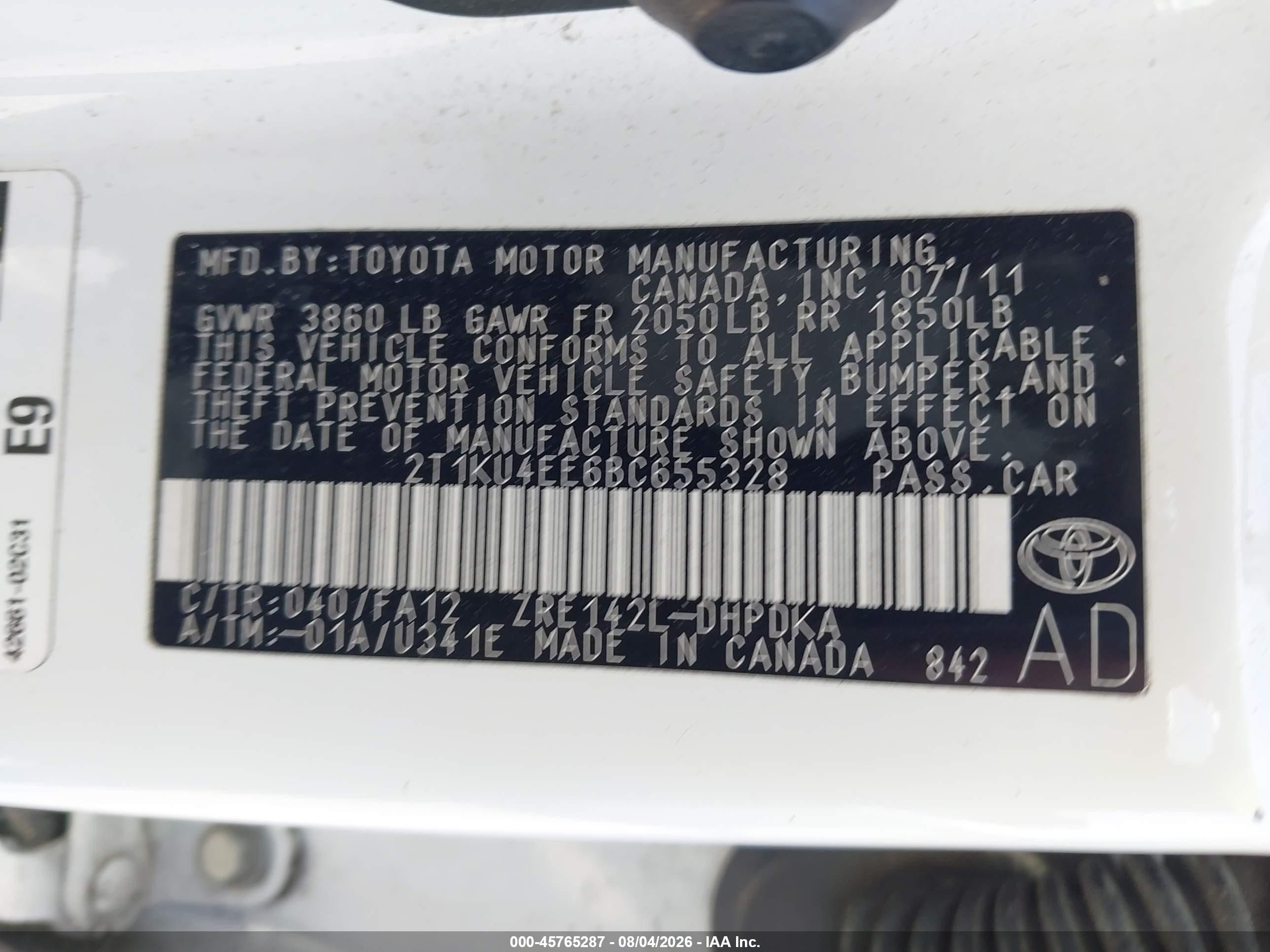 2011 Toyota Matrix   White vin: 2T1KU4EE6BC655328