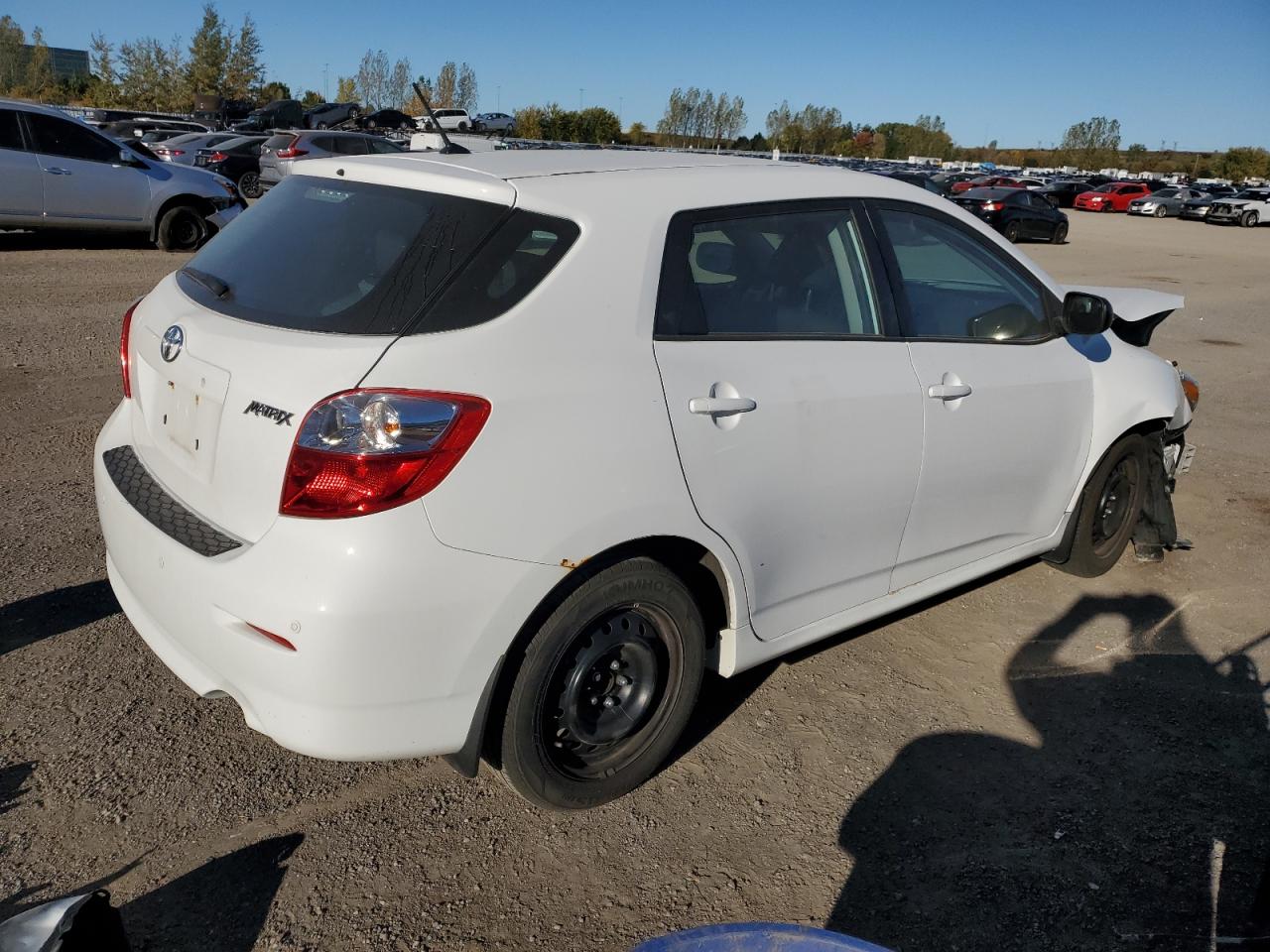 2014 Toyota Matrix Base White vin: 2T1KU4EE6EC134453
