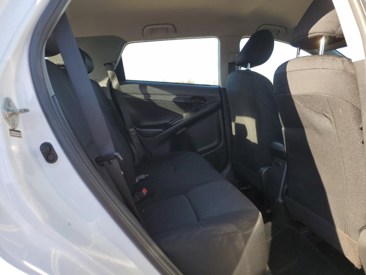 2014 Toyota Matrix Base White vin: 2T1KU4EE6EC134453