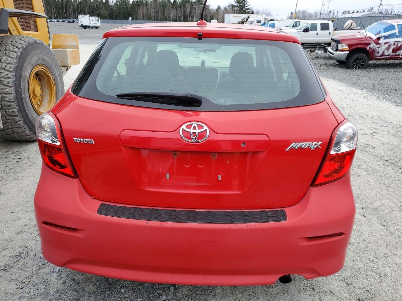 2010 Toyota Corolla Matrix Red vin: 2T1KU4EE7AC398047
