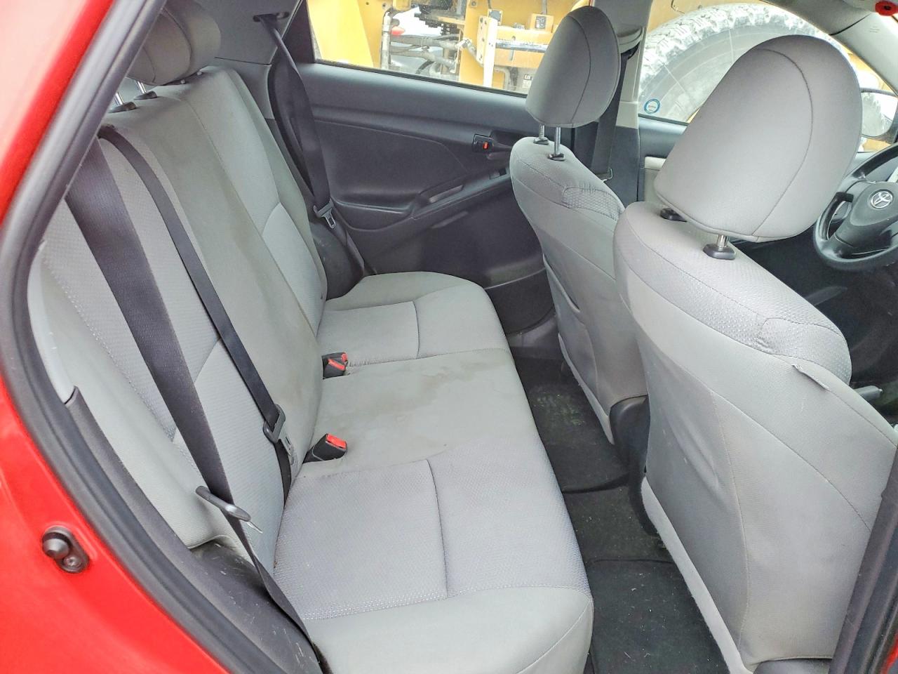 2010 Toyota Corolla Matrix Red vin: 2T1KU4EE7AC398047