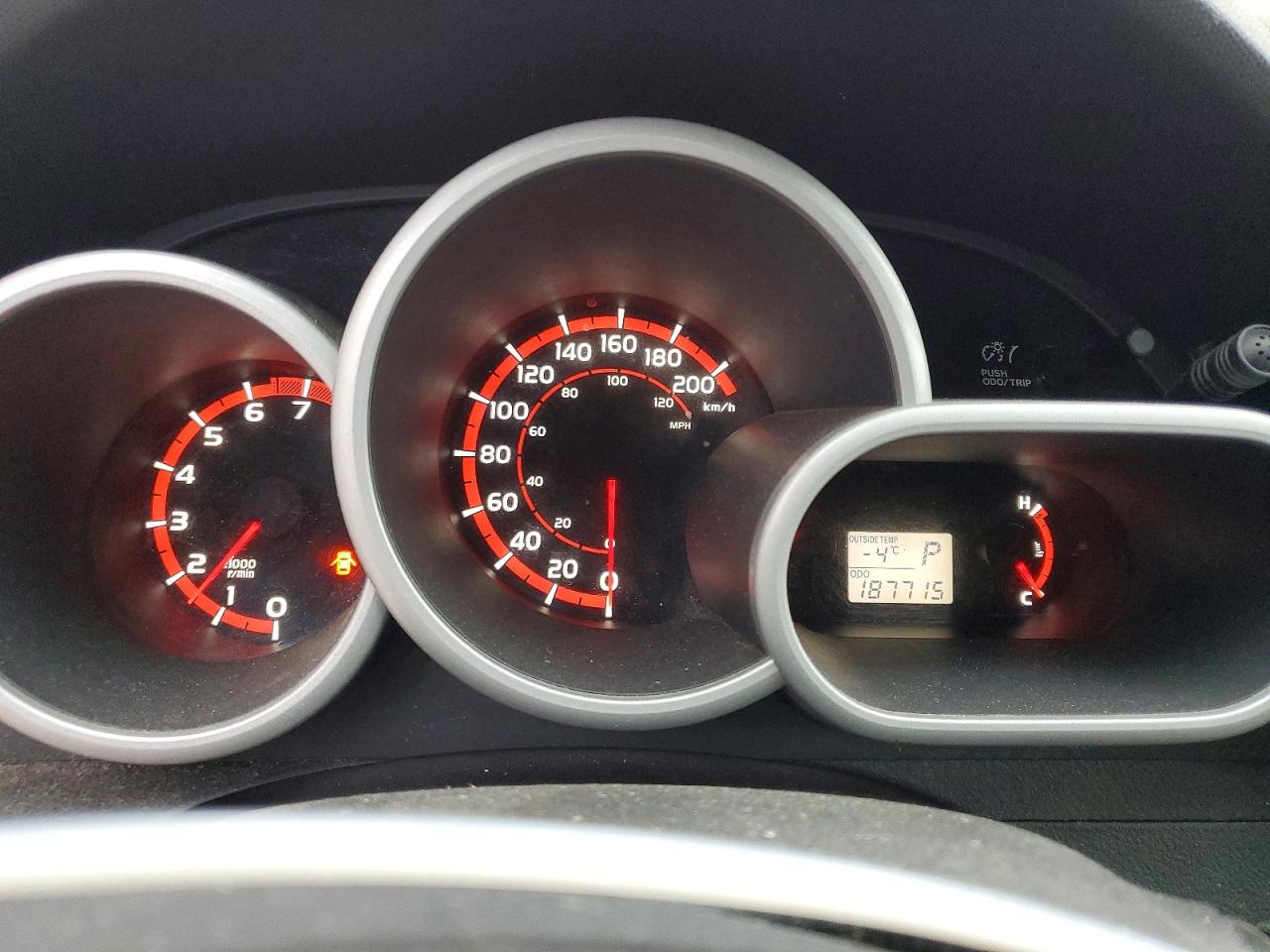 2010 Toyota Corolla Matrix Red vin: 2T1KU4EE7AC398047
