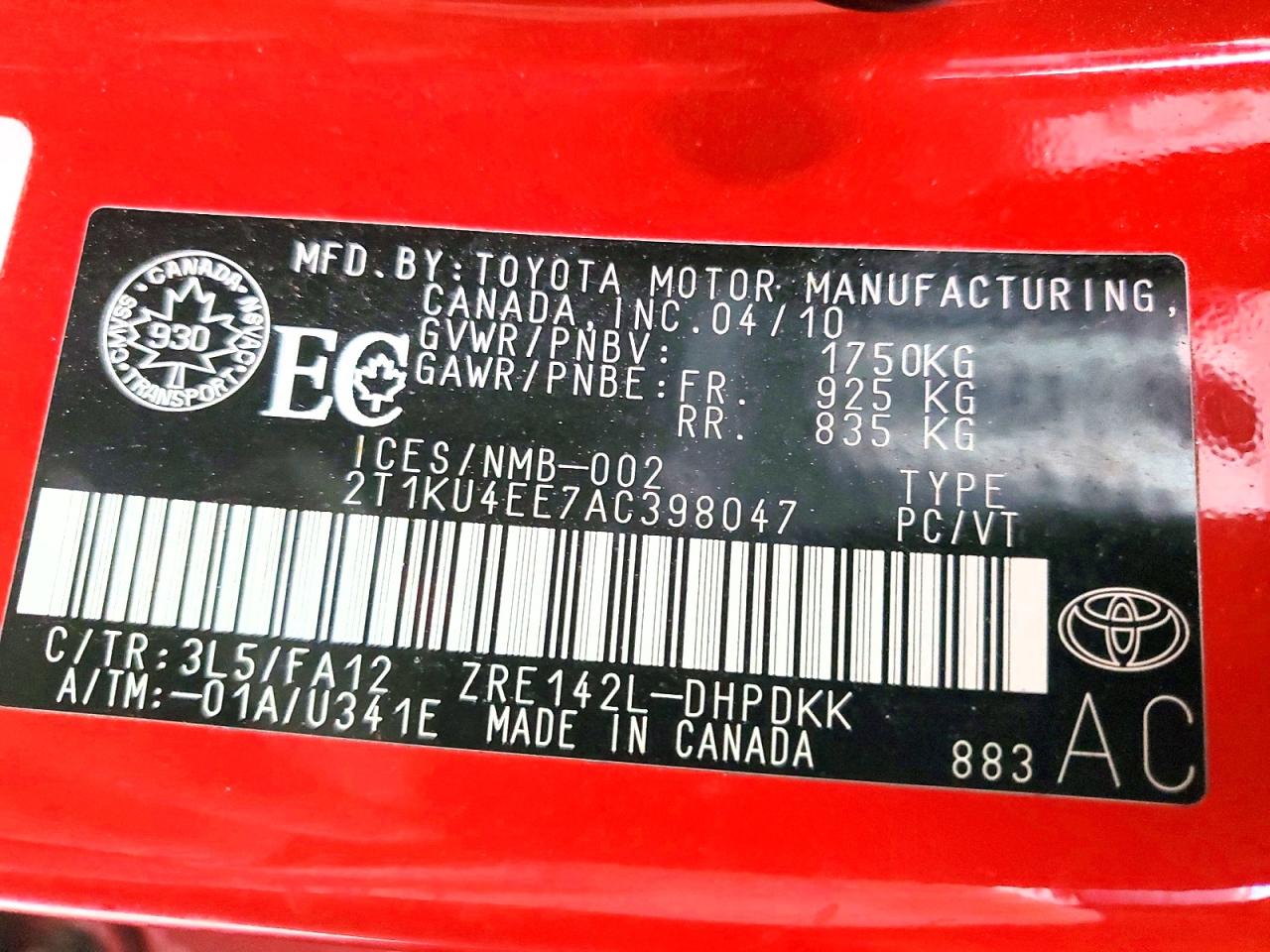 2010 Toyota Corolla Matrix Red vin: 2T1KU4EE7AC398047