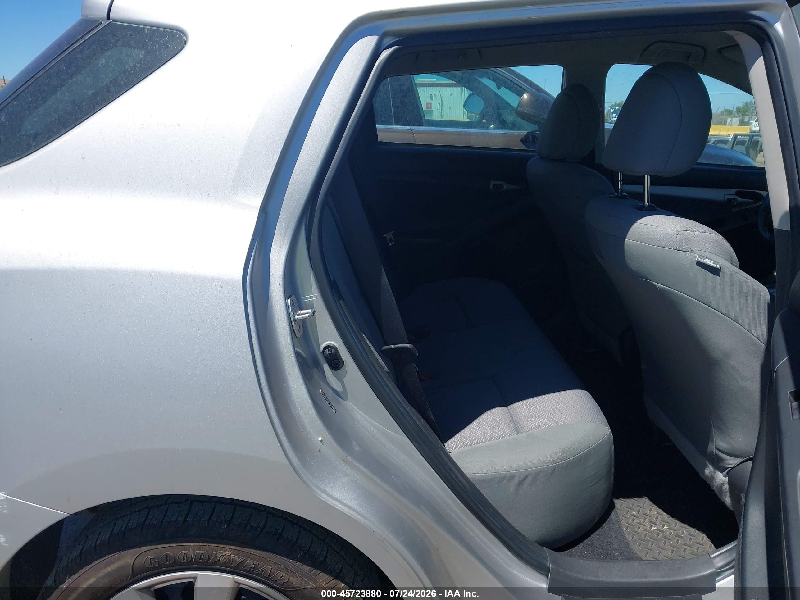 2010 Toyota Matrix   Gray vin: 2T1KU4EE7AC481686