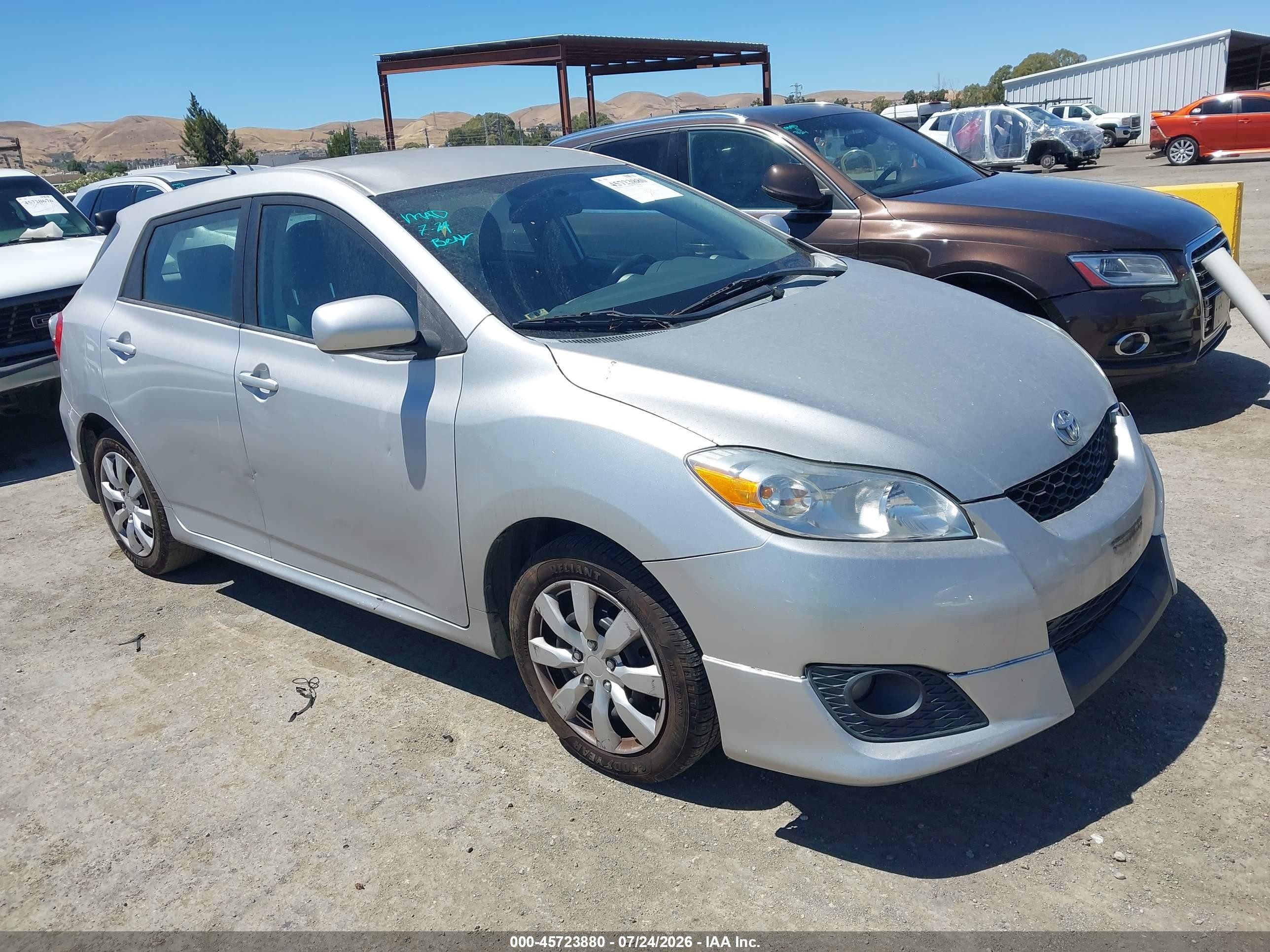 2010 Toyota Matrix   Gray vin: 2T1KU4EE7AC481686