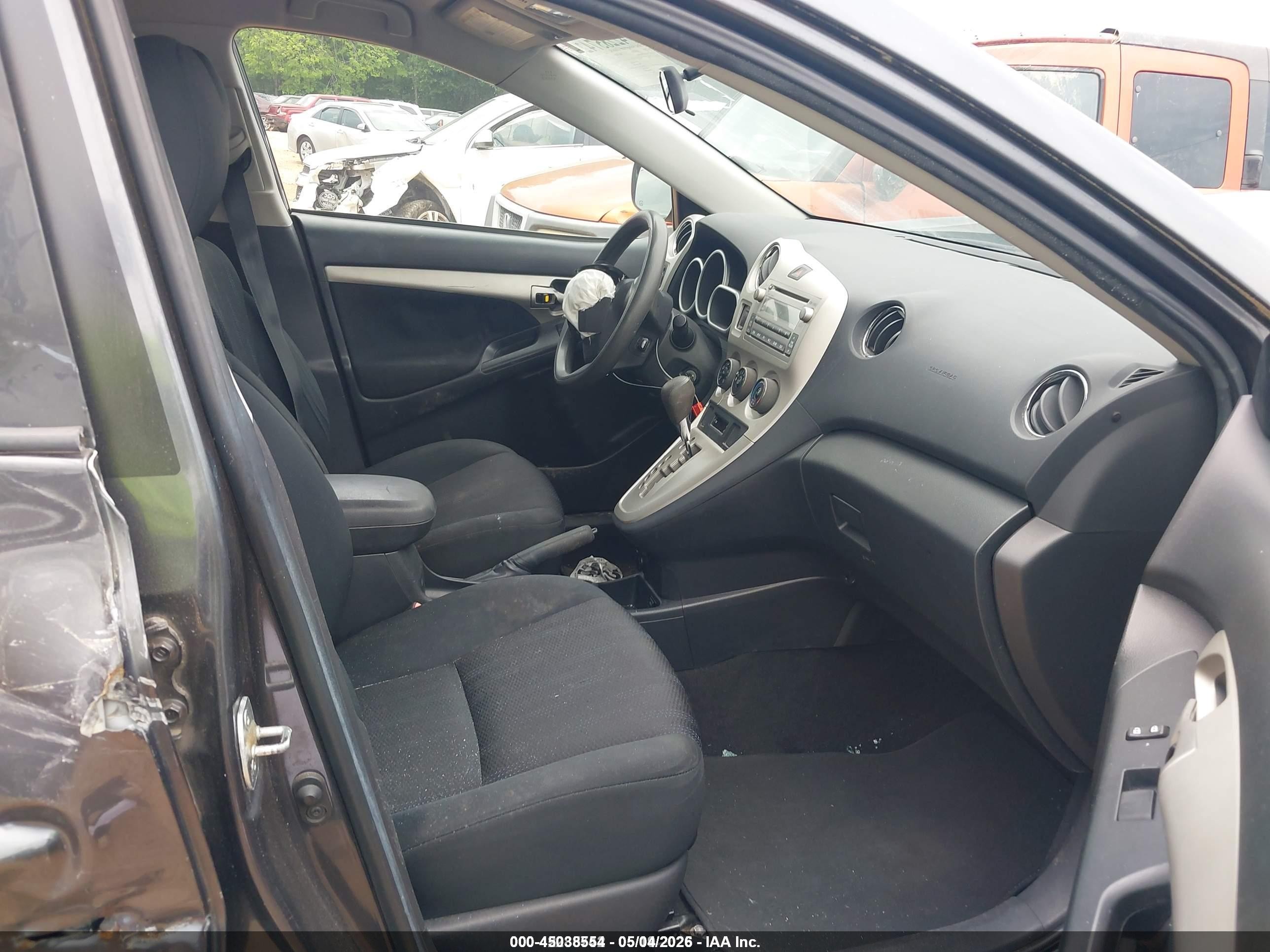 2011 Toyota Matrix   Серый vin: 2T1KU4EE7BC545663