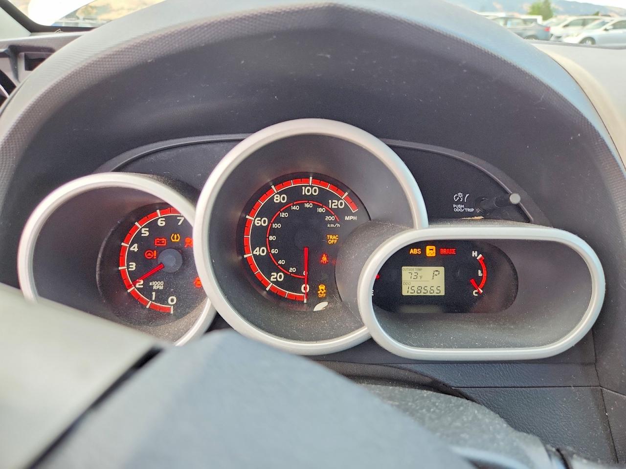 2011 Toyota Matrix Base Серебряный vin: 2T1KU4EE7BC547817