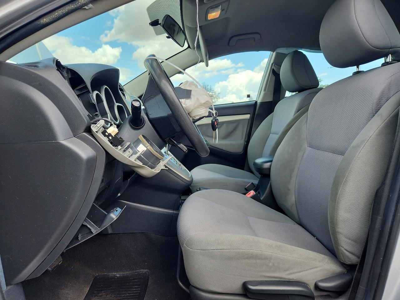 2011 Toyota Matrix Base Серебряный vin: 2T1KU4EE7BC547817