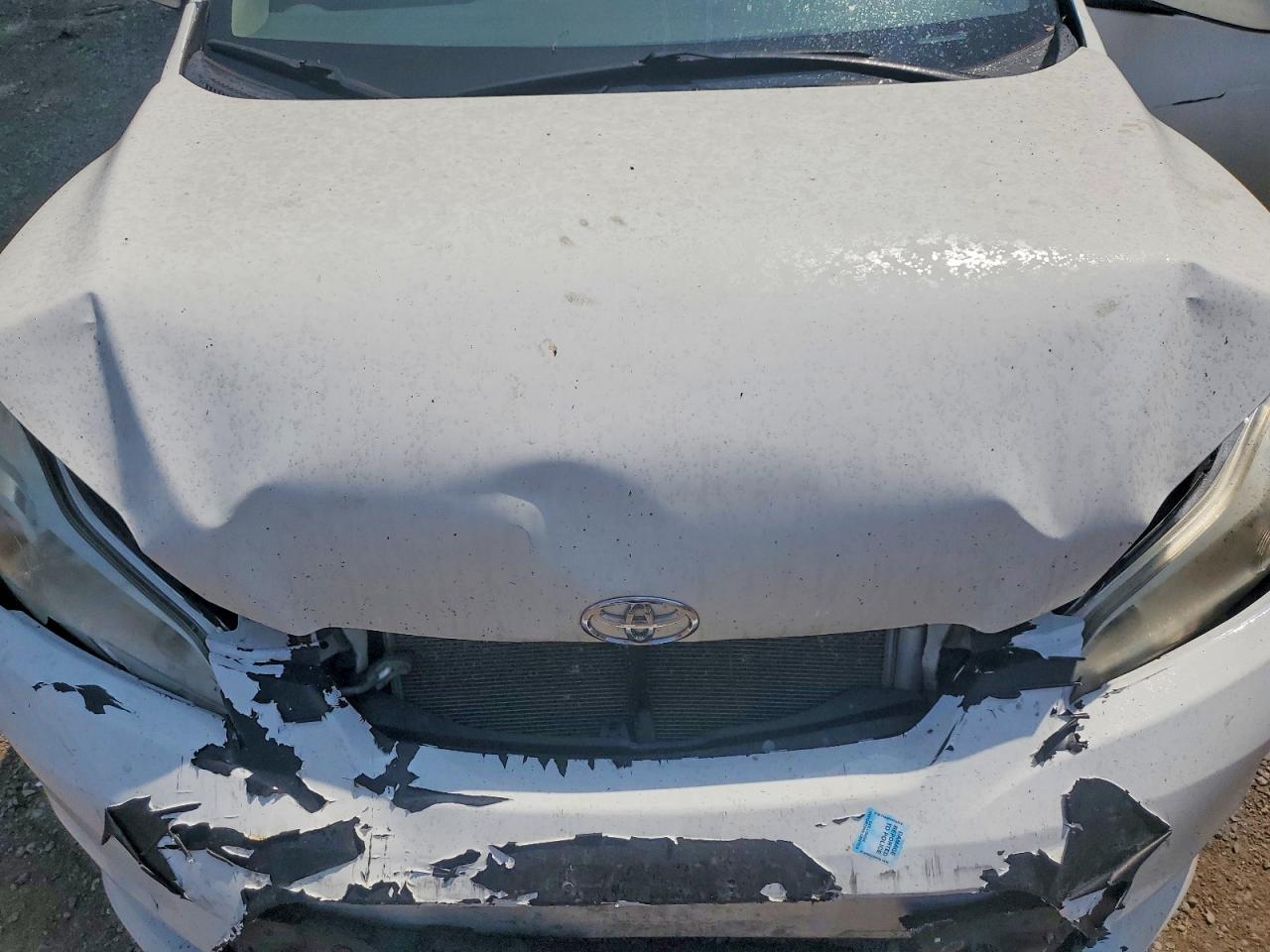 2011 Toyota Matrix Base Белый vin: 2T1KU4EE7BC568487