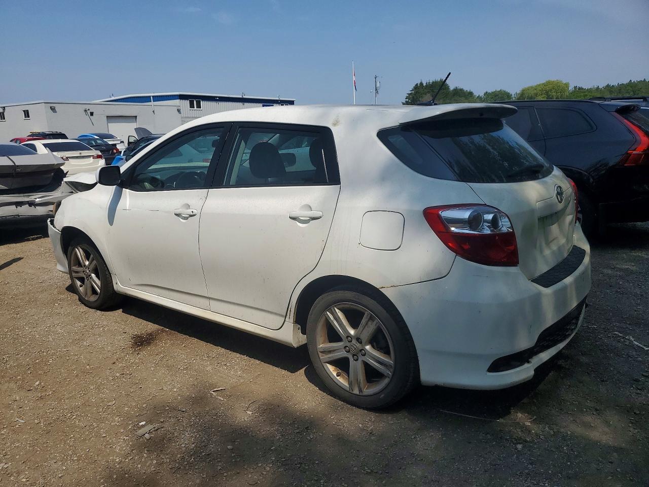 2011 Toyota Matrix Base Белый vin: 2T1KU4EE7BC568487