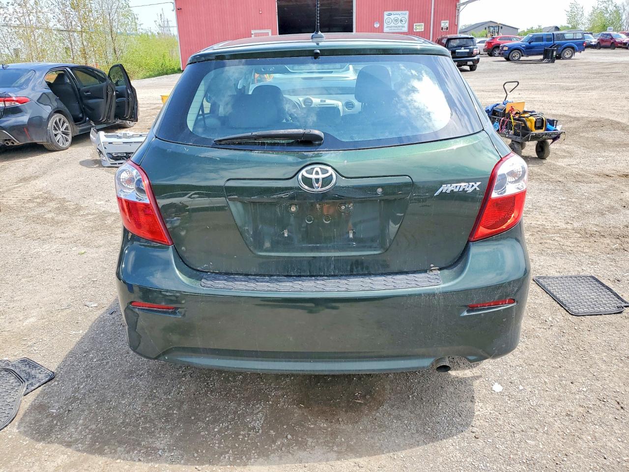 2011 Toyota Matrix Base Green vin: 2T1KU4EE7BC692839