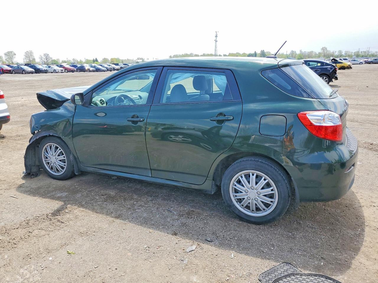 2011 Toyota Matrix Base Green vin: 2T1KU4EE7BC692839