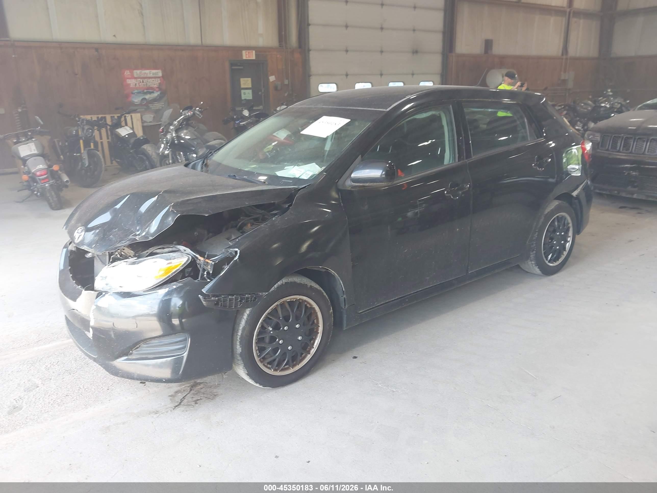 2011 Toyota Matrix   Черный vin: 2T1KU4EE7BC724625