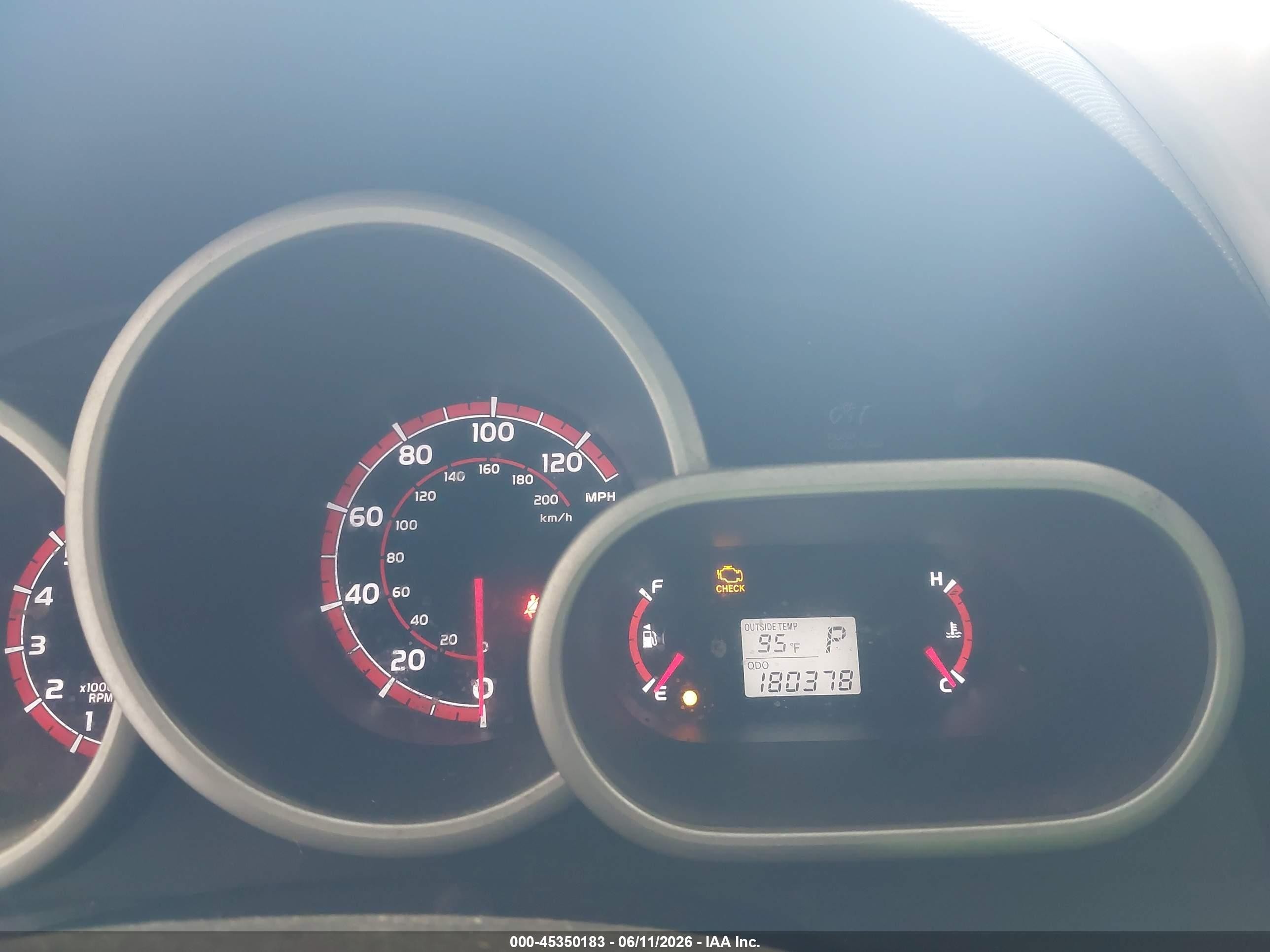2011 Toyota Matrix   Черный vin: 2T1KU4EE7BC724625