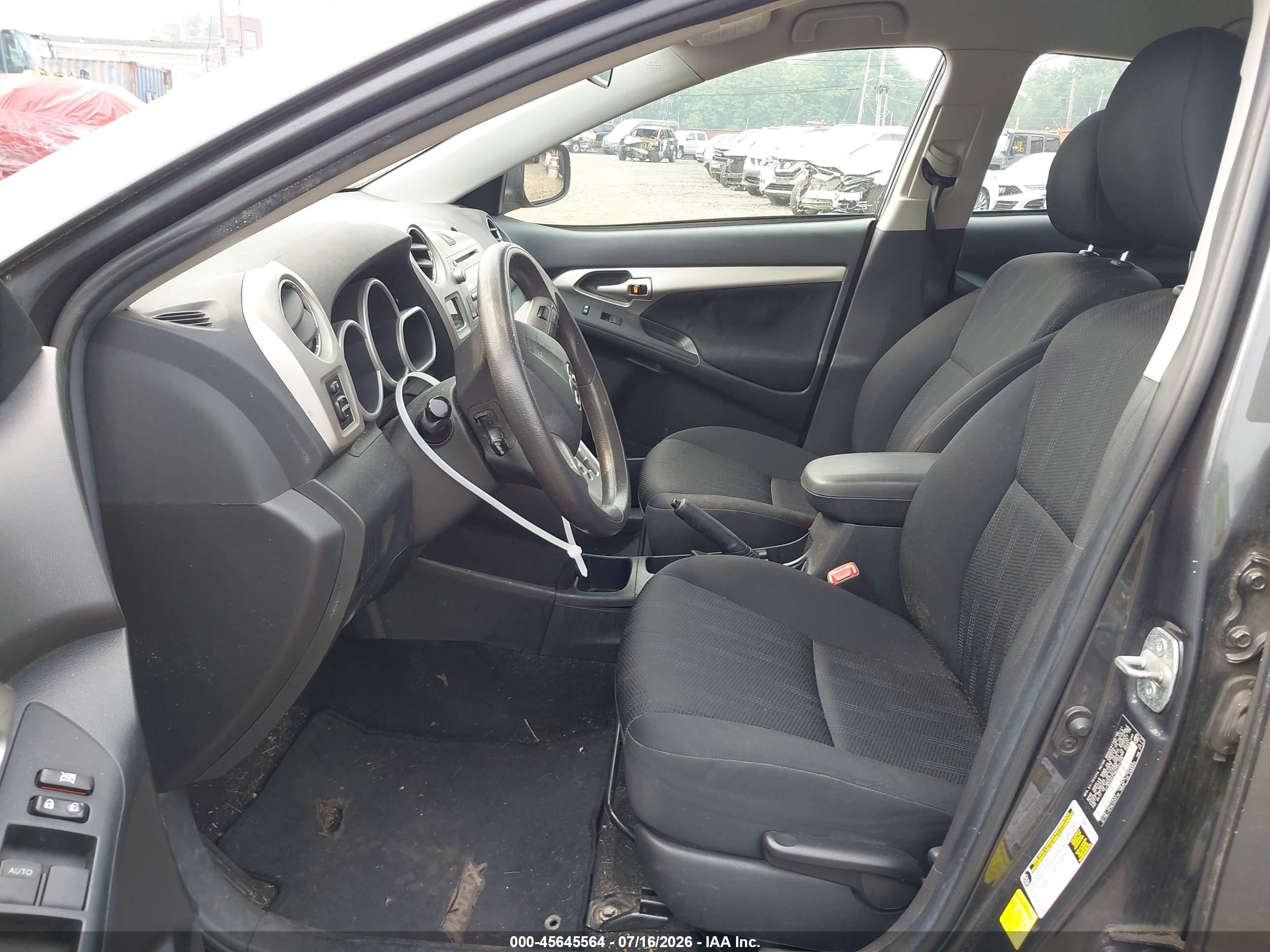 2011 Toyota Matrix   Gray vin: 2T1KU4EE7BC737469