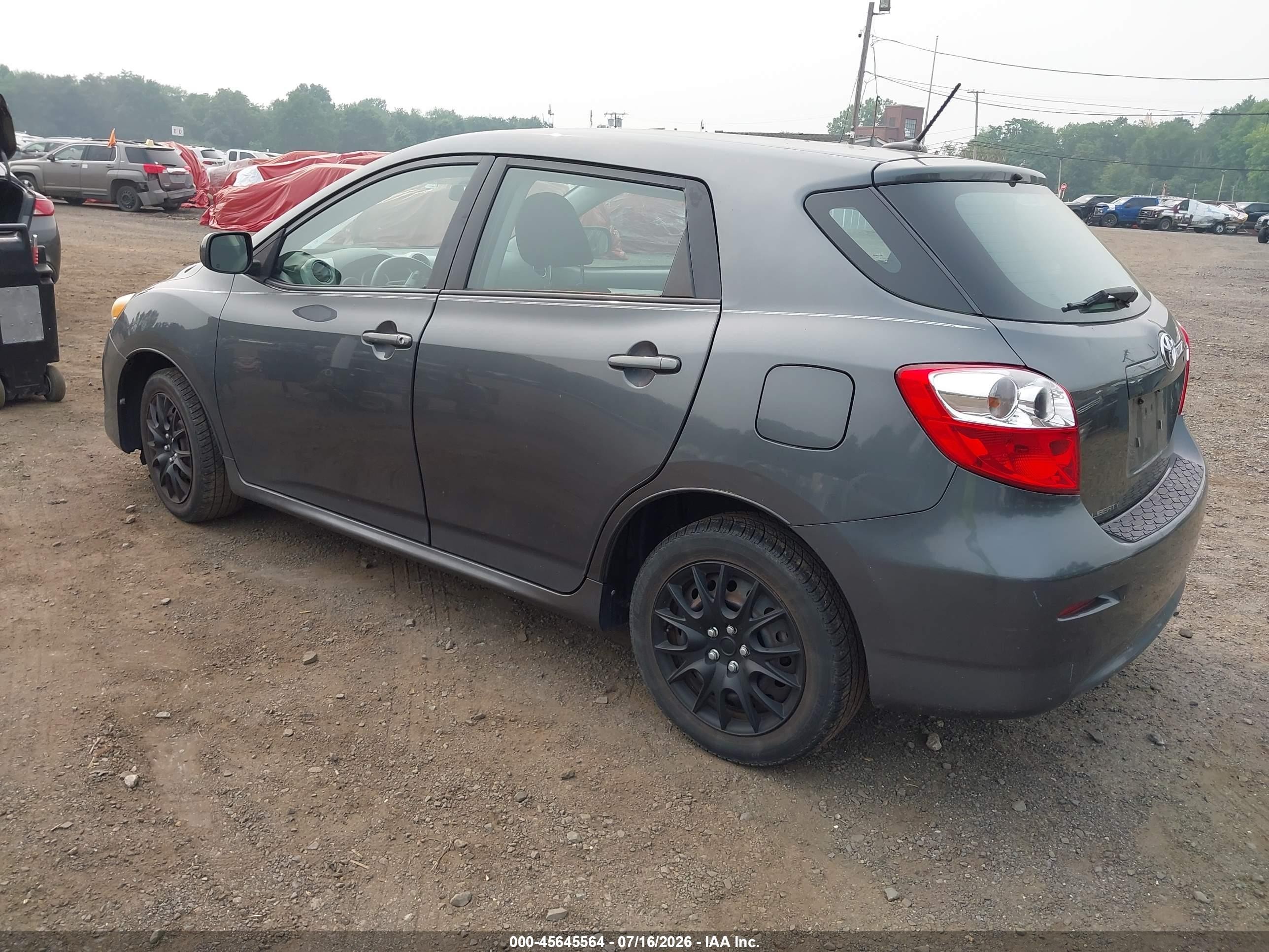 2011 Toyota Matrix   Gray vin: 2T1KU4EE7BC737469