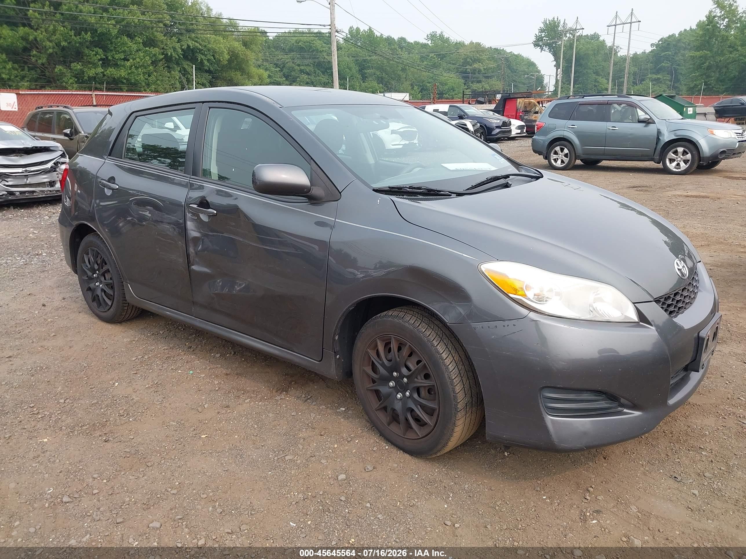 2011 Toyota Matrix   Gray vin: 2T1KU4EE7BC737469