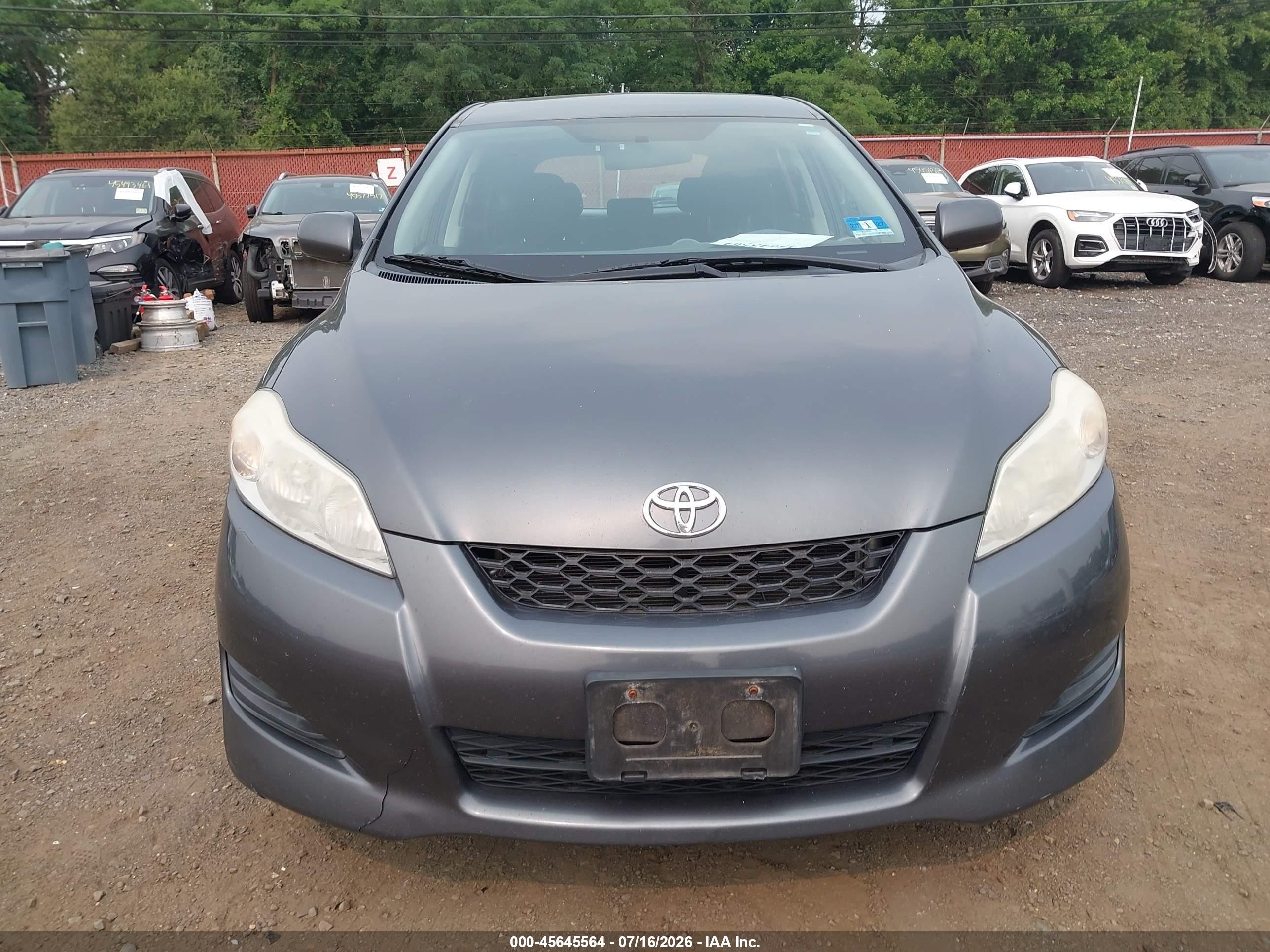 2011 Toyota Matrix   Gray vin: 2T1KU4EE7BC737469