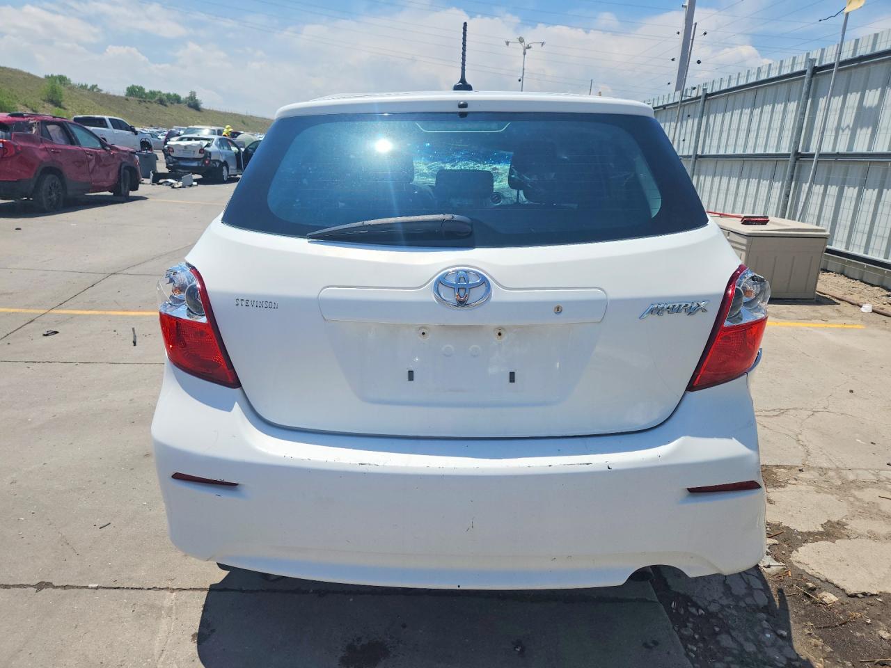 2013 Toyota Matrix L White vin: 2T1KU4EE7DC972358
