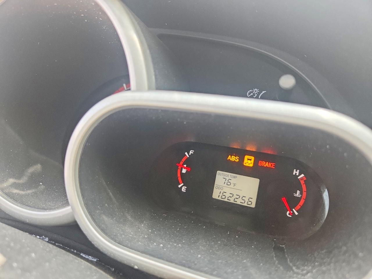 2013 Toyota Matrix L White vin: 2T1KU4EE7DC972358