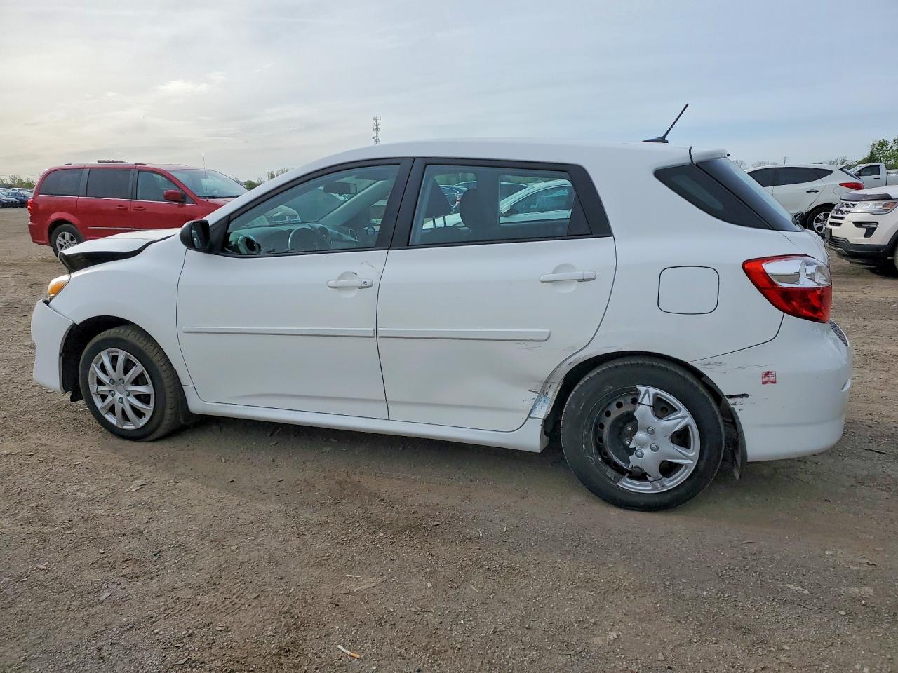 2013 Toyota Matrix L White vin: 2T1KU4EE7DC977754