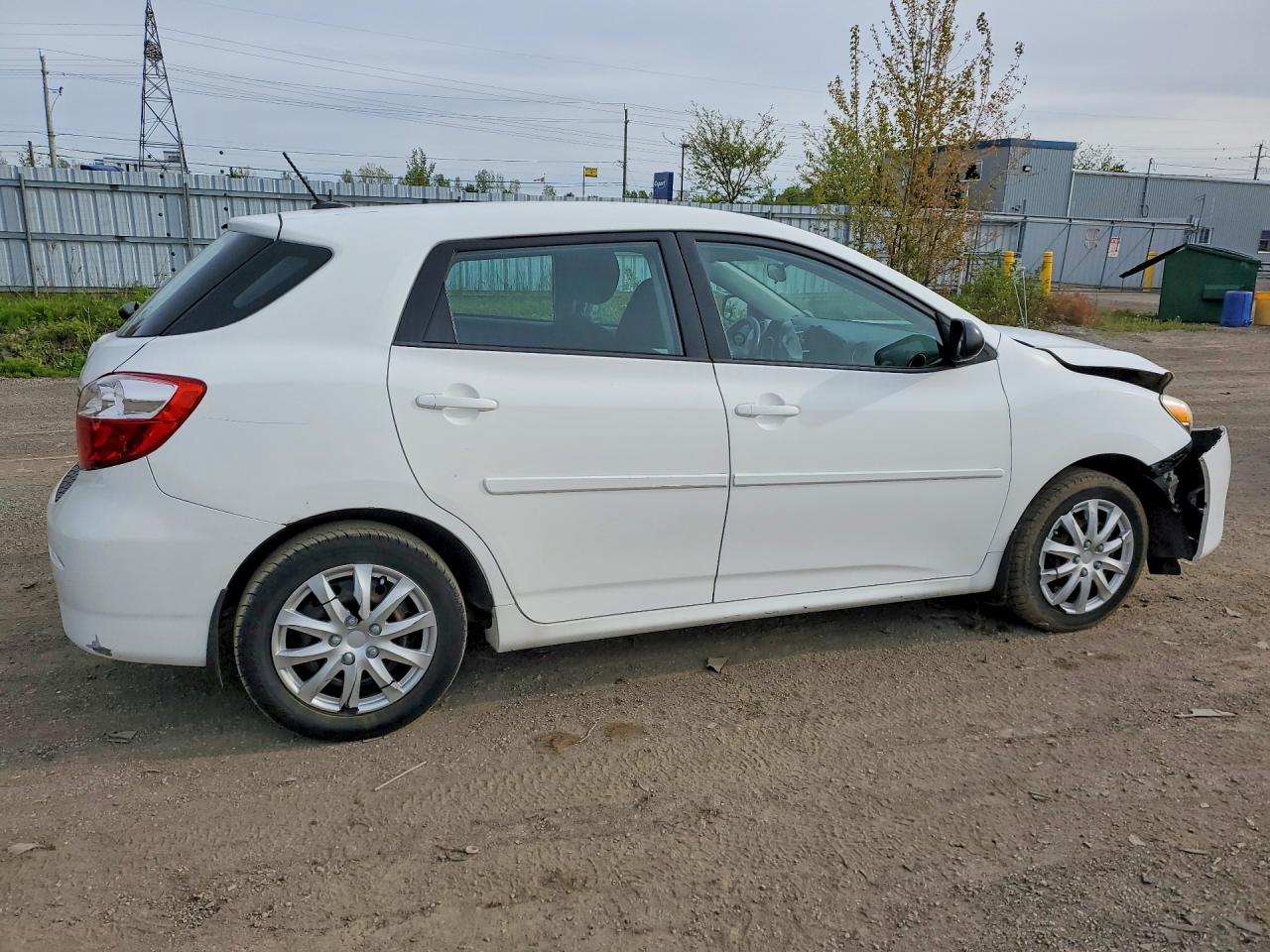 2013 Toyota Matrix L White vin: 2T1KU4EE7DC977754