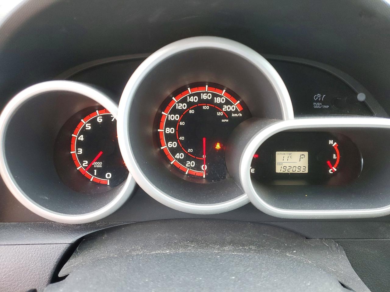 2013 Toyota Matrix L White vin: 2T1KU4EE7DC977754