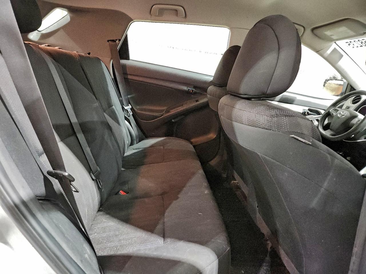 2014 Toyota Matrix Base Серебряный vin: 2T1KU4EE7EC134333