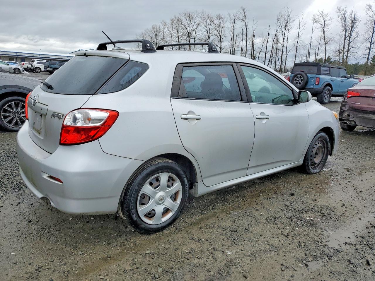 2010 Toyota Matrix Base Silver vin: 2T1KU4EE8AC287720