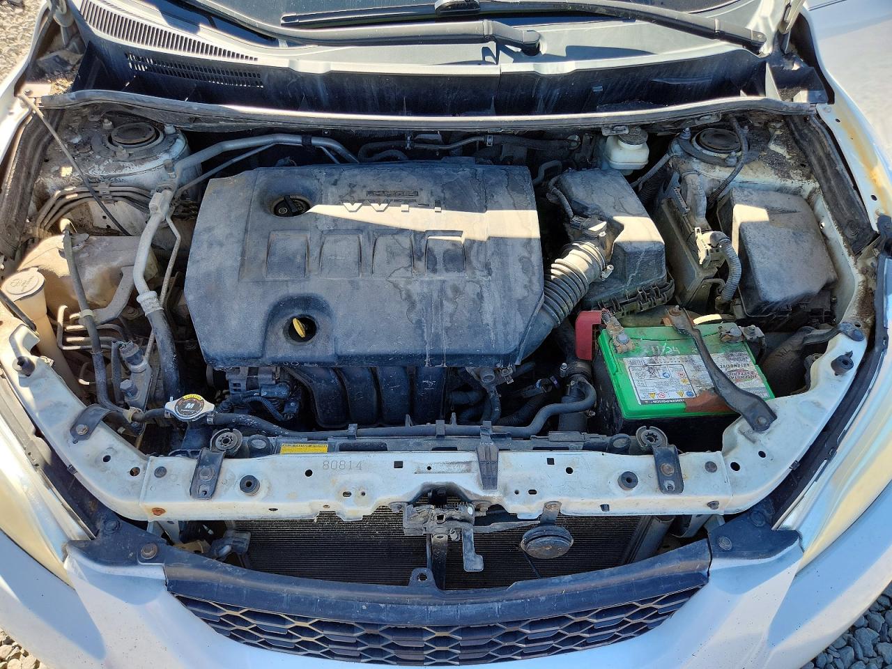 2010 Toyota Matrix Base White vin: 2T1KU4EE8AC309585