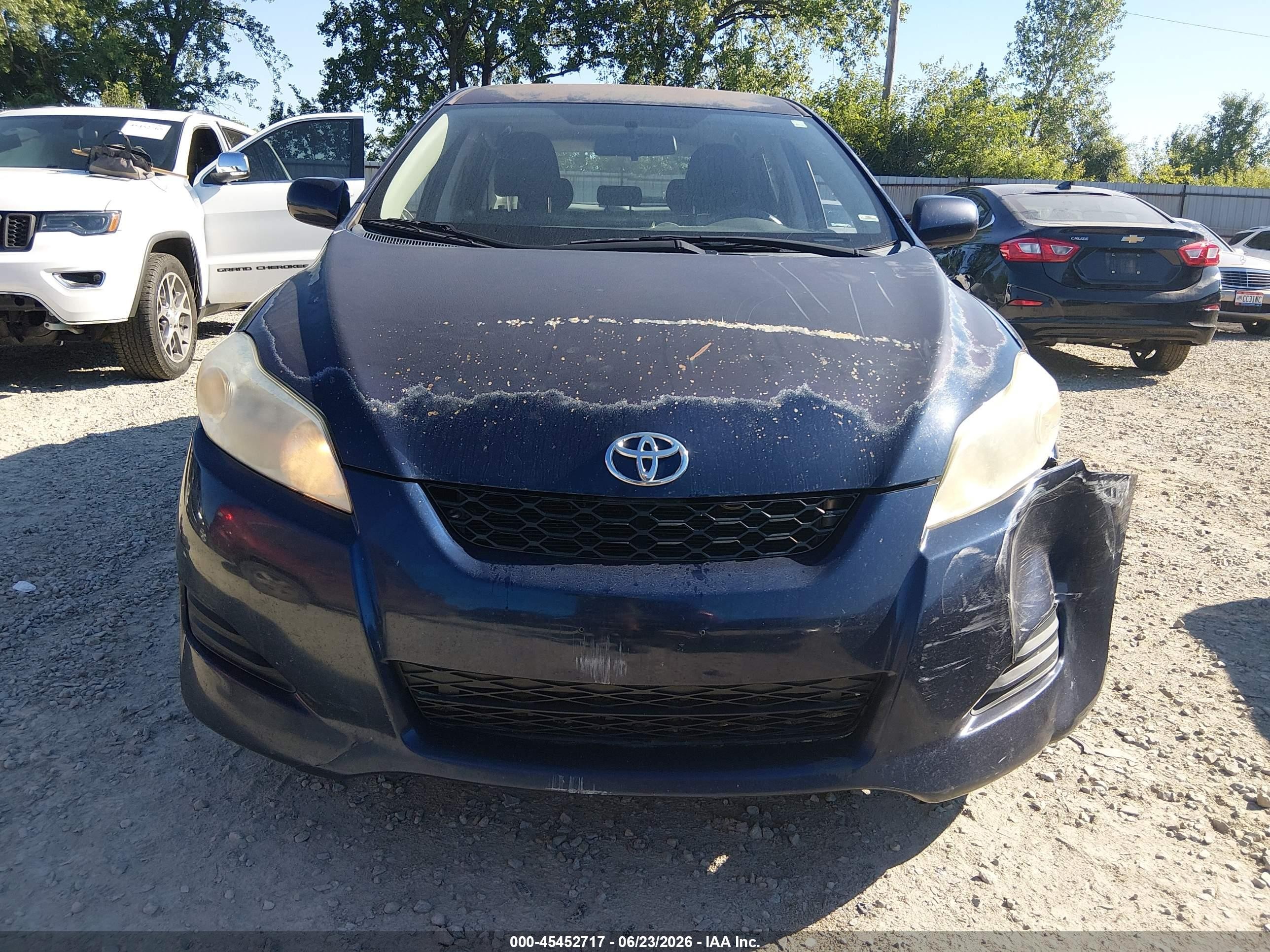 2010 Toyota Matrix   Blue vin: 2T1KU4EE8AC311899