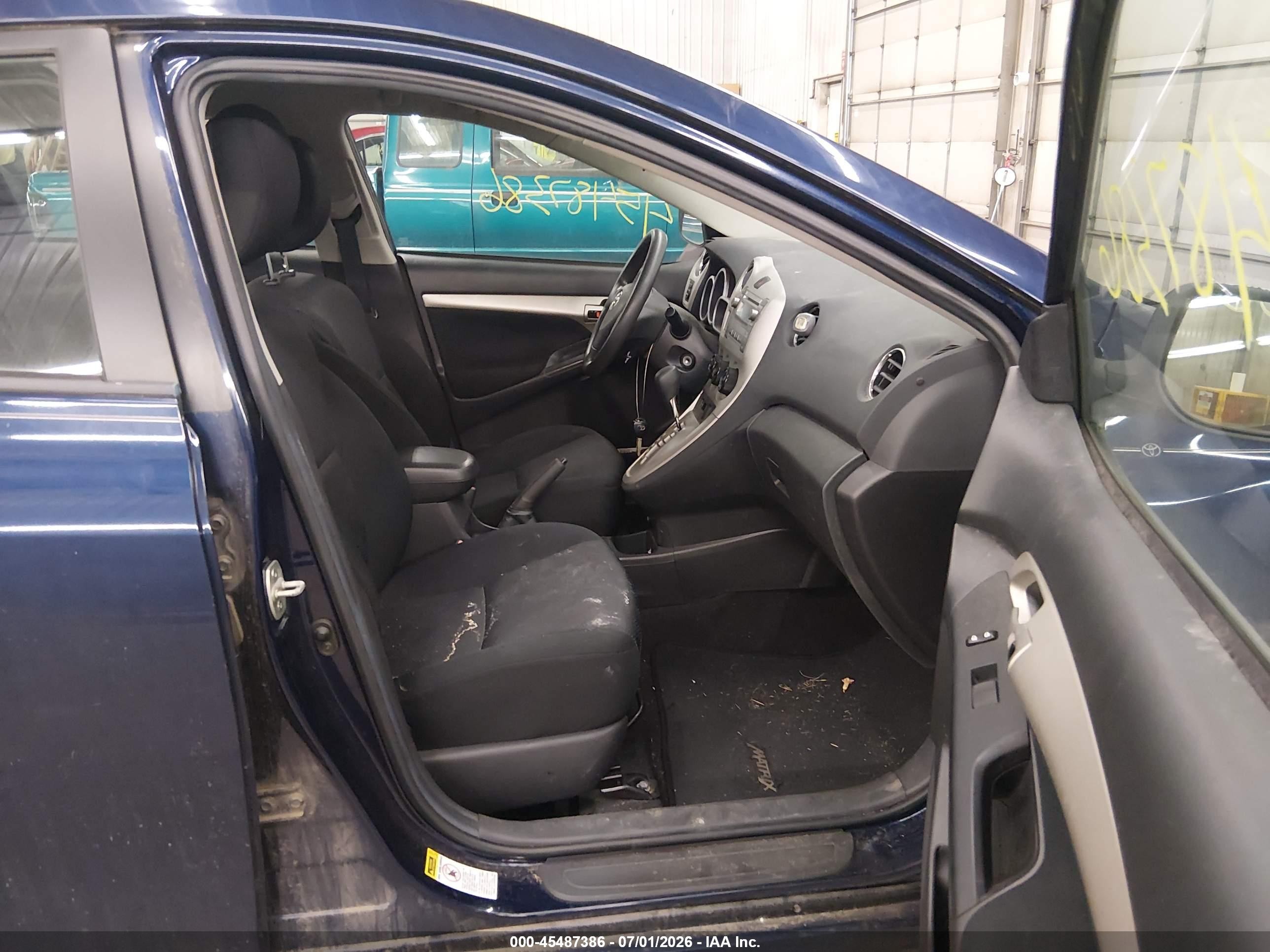 2010 Toyota Matrix   Dark Blue vin: 2T1KU4EE8AC486590