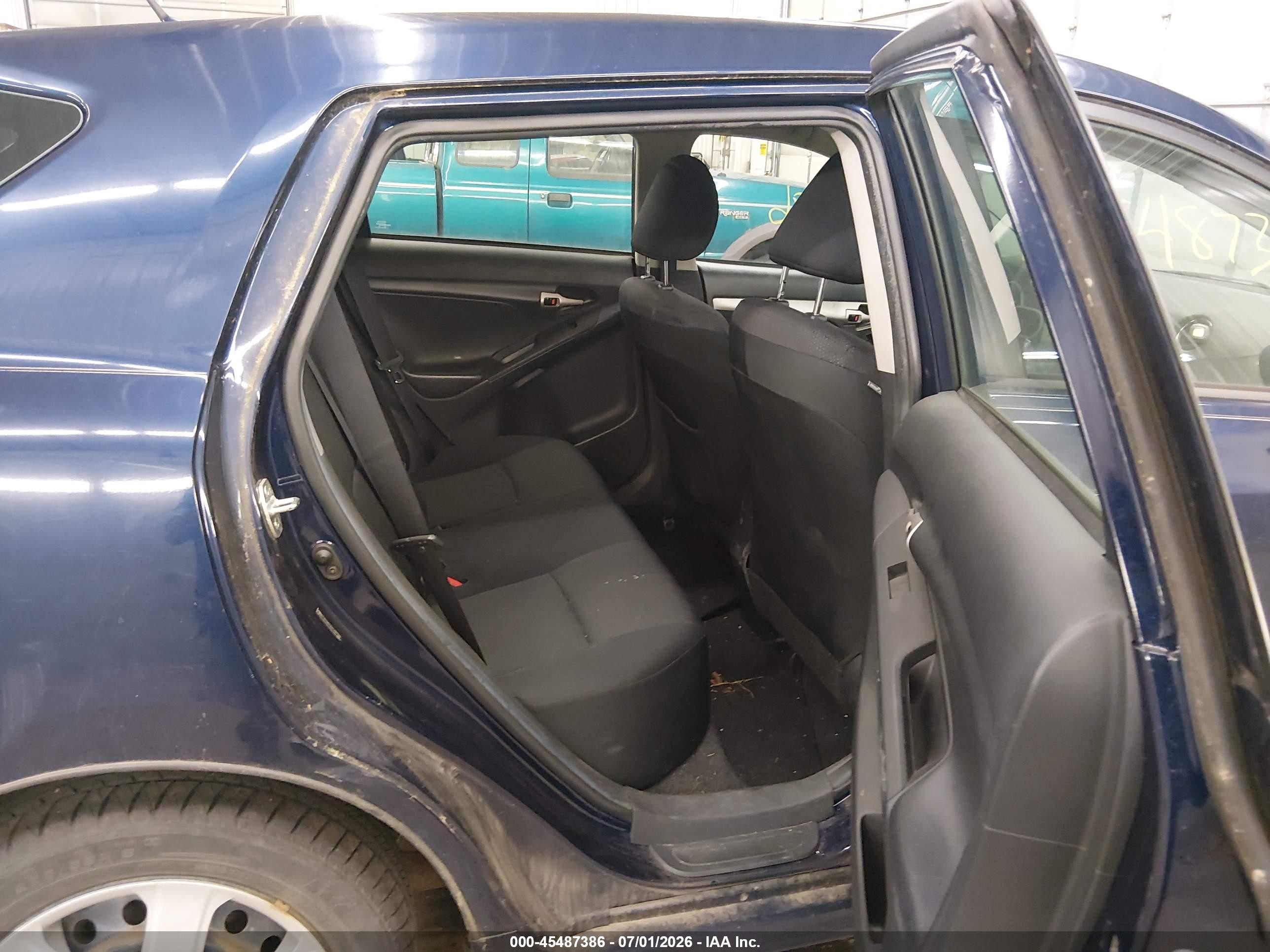 2010 Toyota Matrix   Dark Blue vin: 2T1KU4EE8AC486590