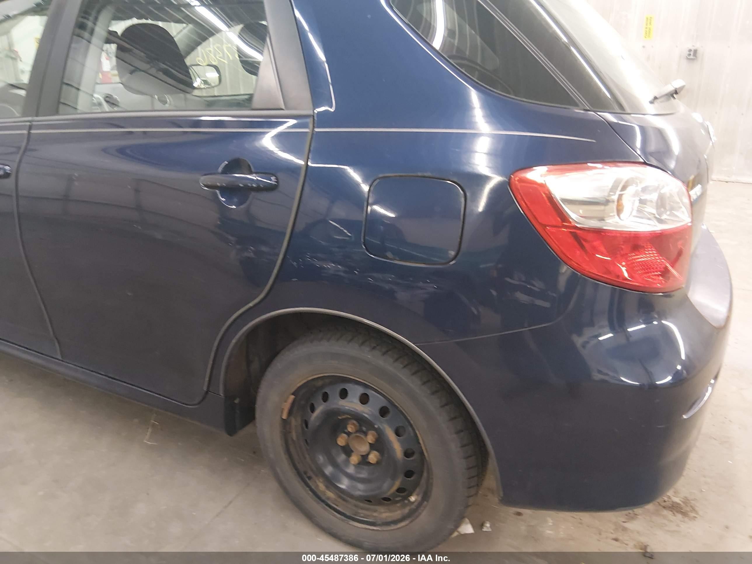 2010 Toyota Matrix   Dark Blue vin: 2T1KU4EE8AC486590