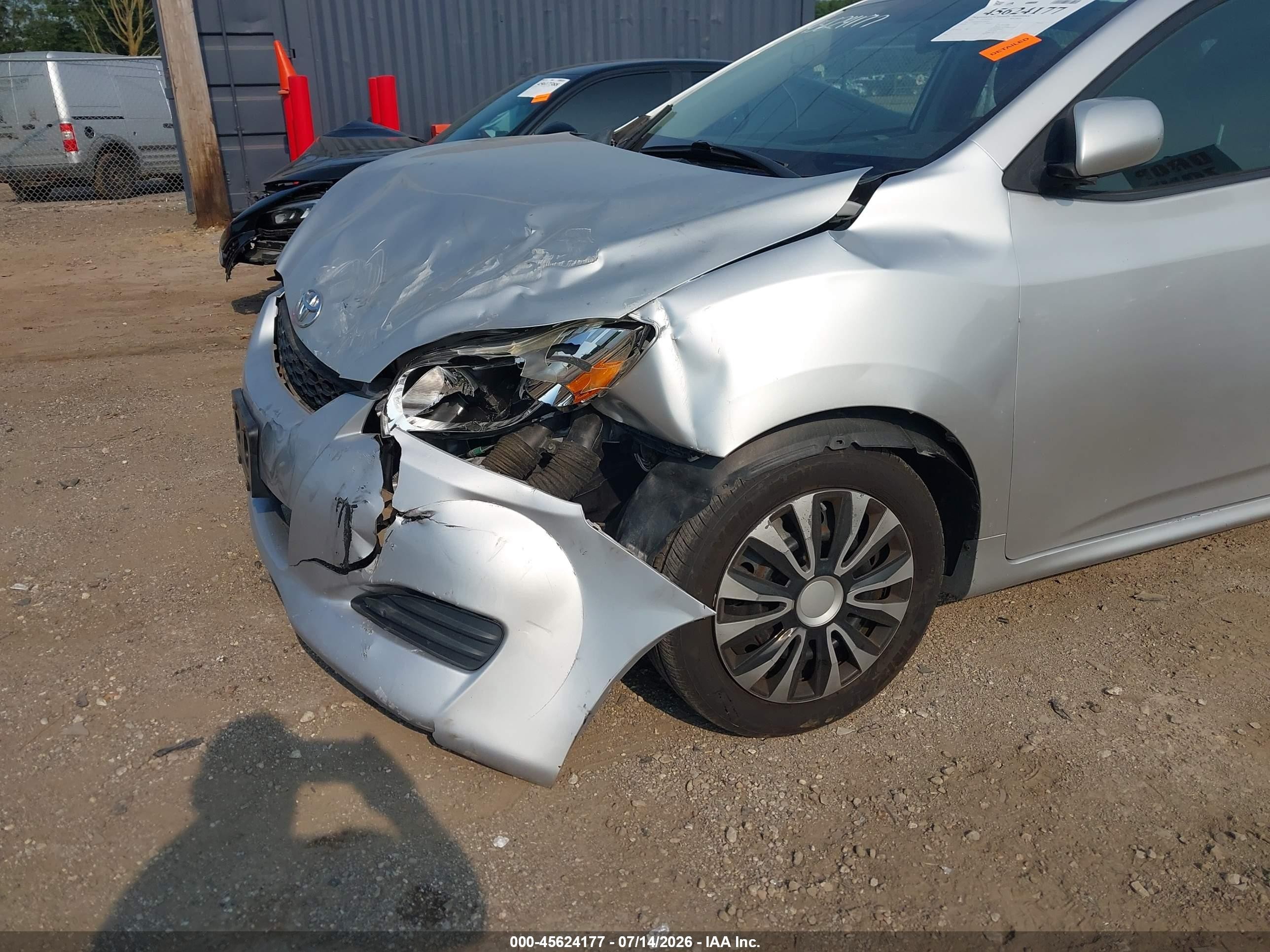 2010 Toyota Matrix   Silver vin: 2T1KU4EE8AC524691