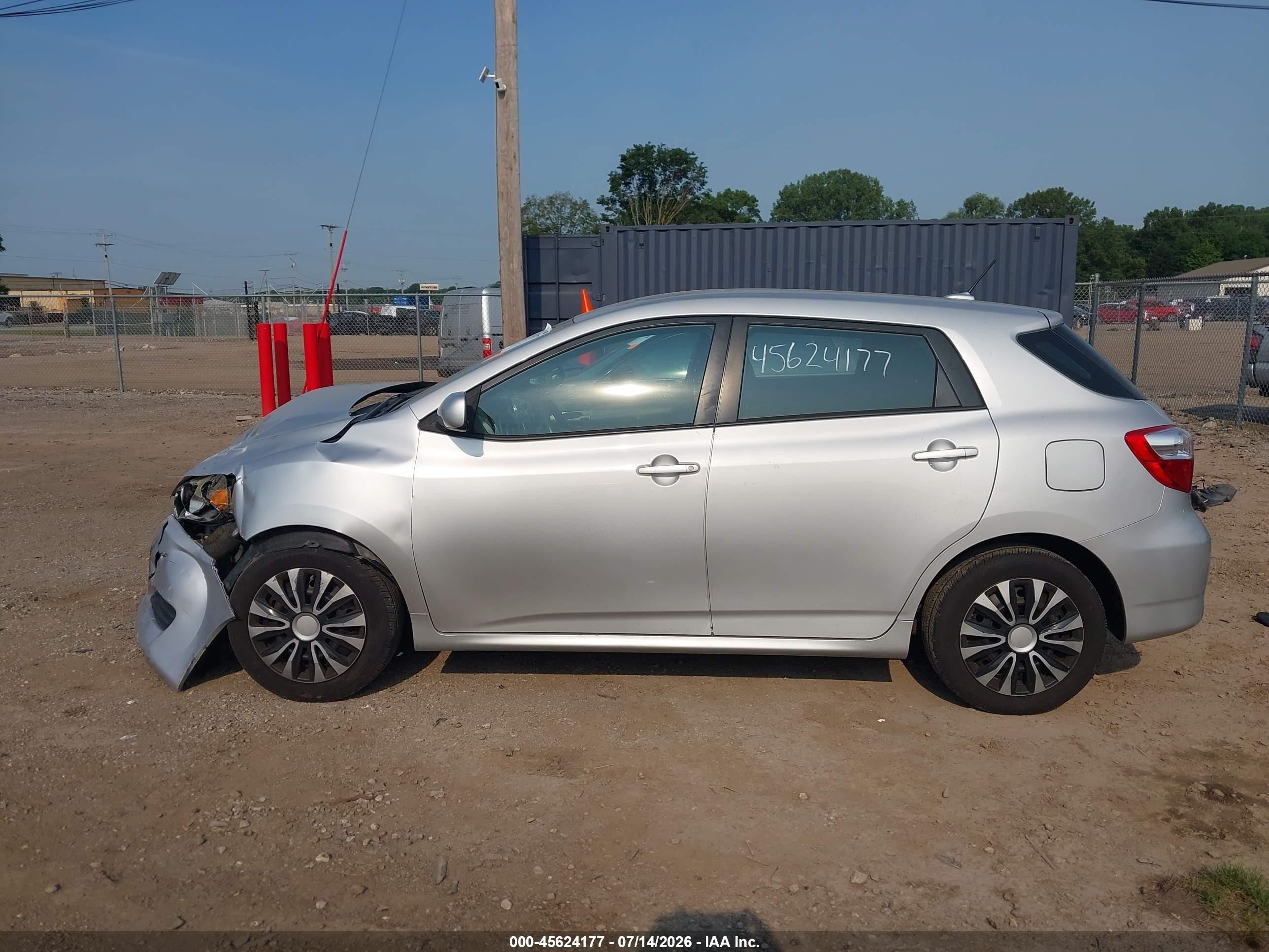 2010 Toyota Matrix   Silver vin: 2T1KU4EE8AC524691