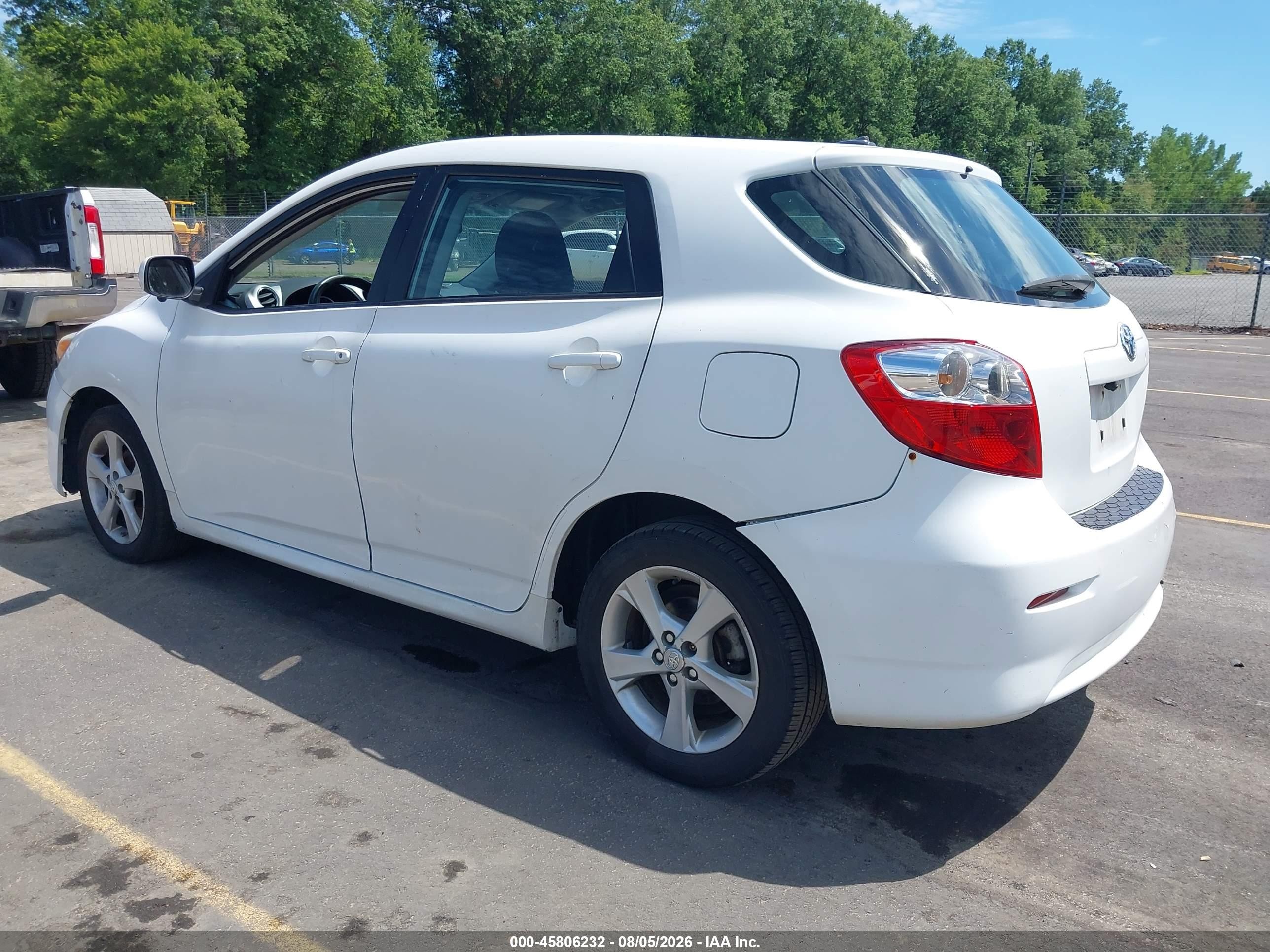 2011 Toyota Matrix Белый vin: 2T1KU4EE8BC752093