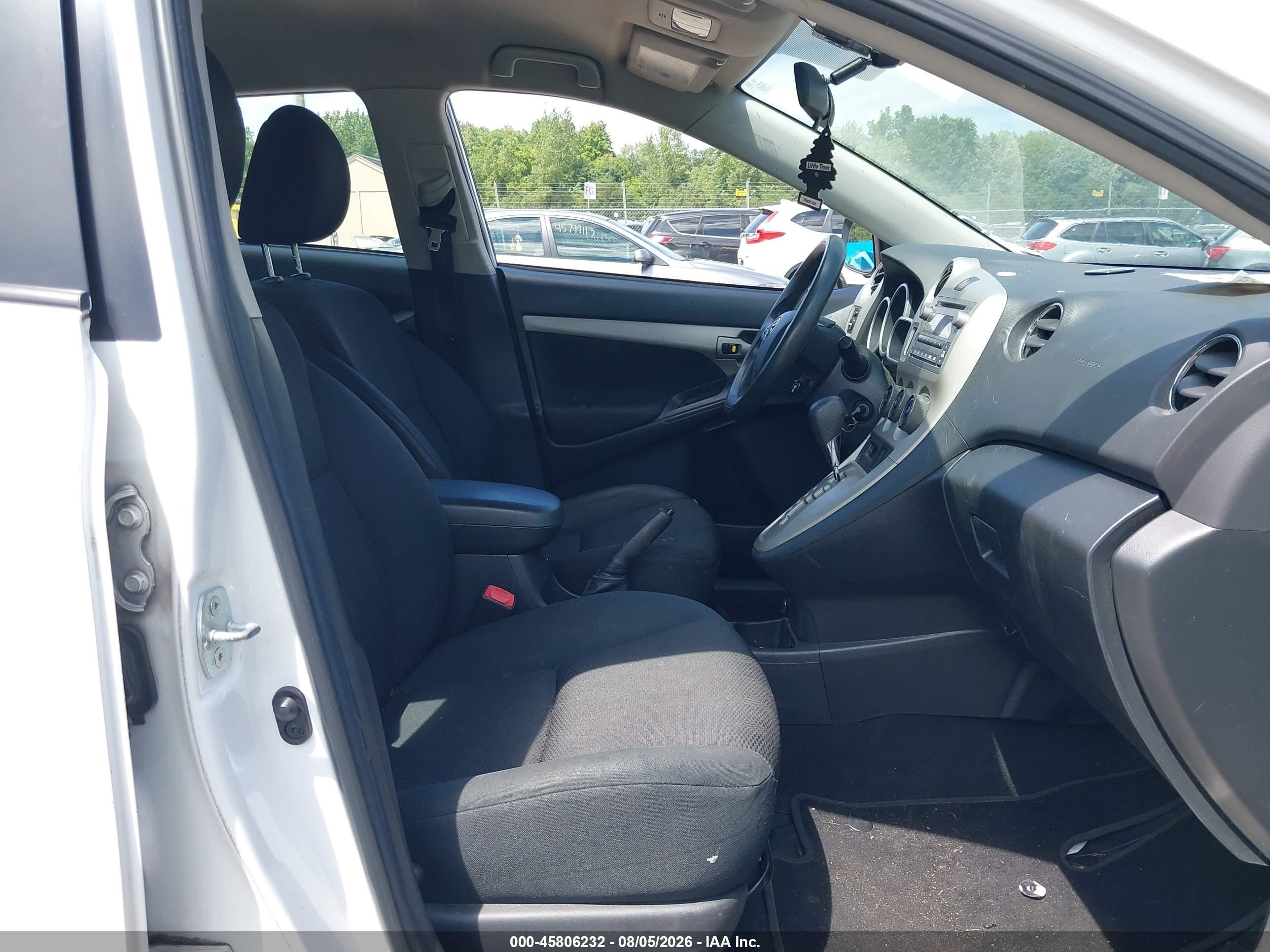 2011 Toyota Matrix Белый vin: 2T1KU4EE8BC752093