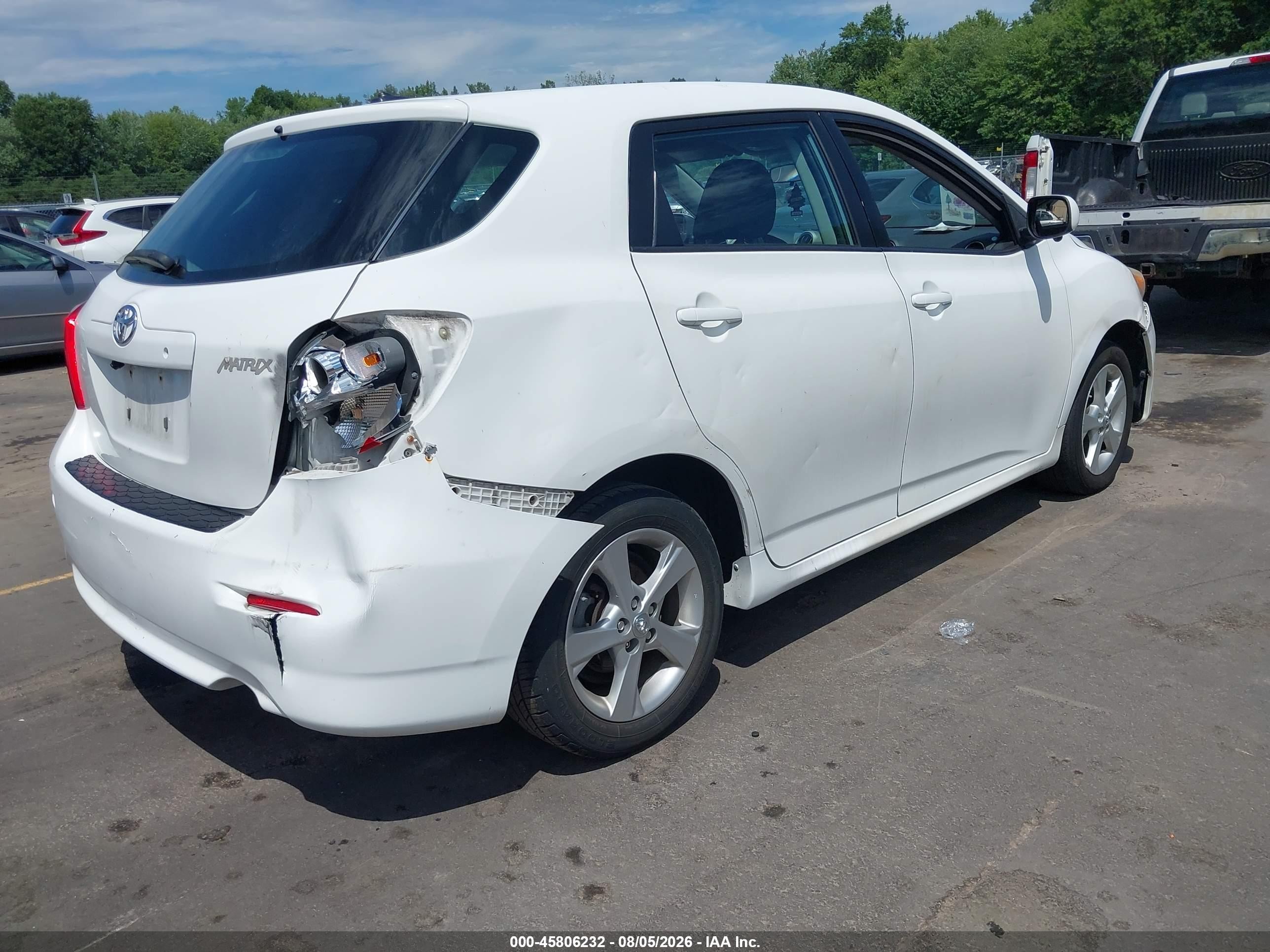 2011 Toyota Matrix Белый vin: 2T1KU4EE8BC752093