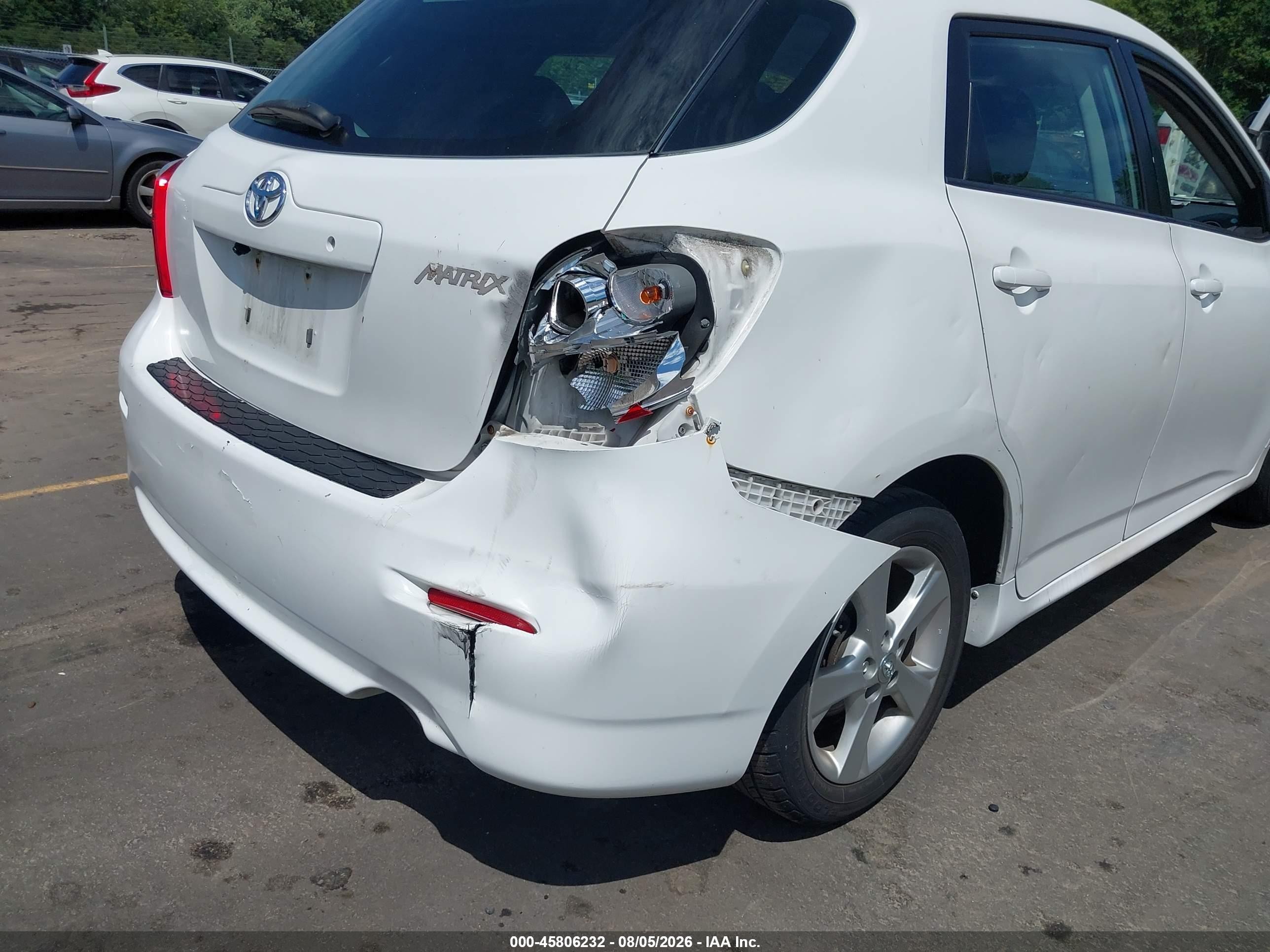 2011 Toyota Matrix Белый vin: 2T1KU4EE8BC752093