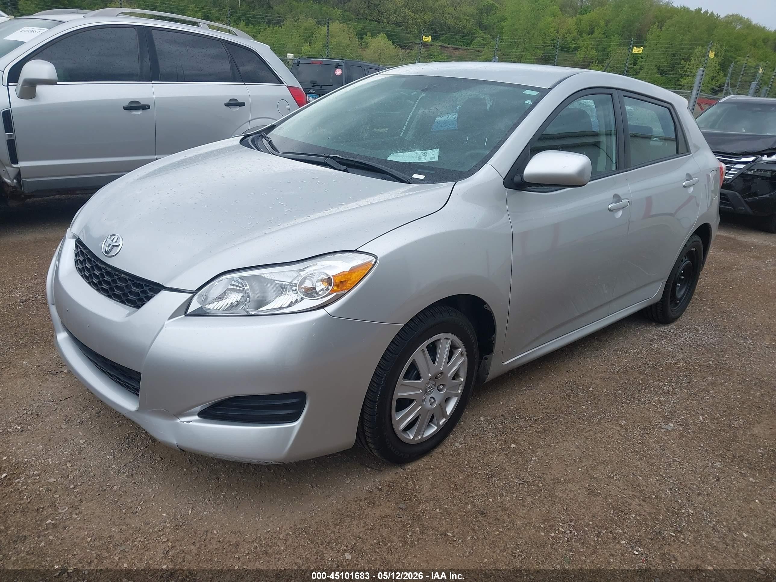 2013 Toyota Matrix L Silver vin: 2T1KU4EE8DC058670