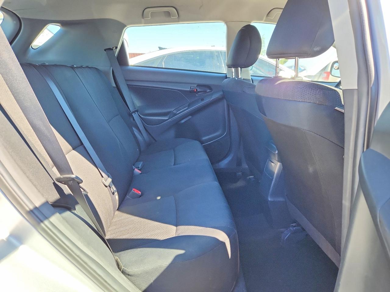 2013 Toyota Matrix L Silver vin: 2T1KU4EE8DC092561