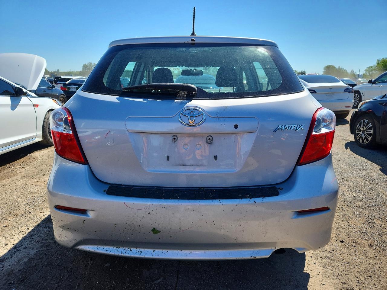 2013 Toyota Matrix L Silver vin: 2T1KU4EE8DC092561